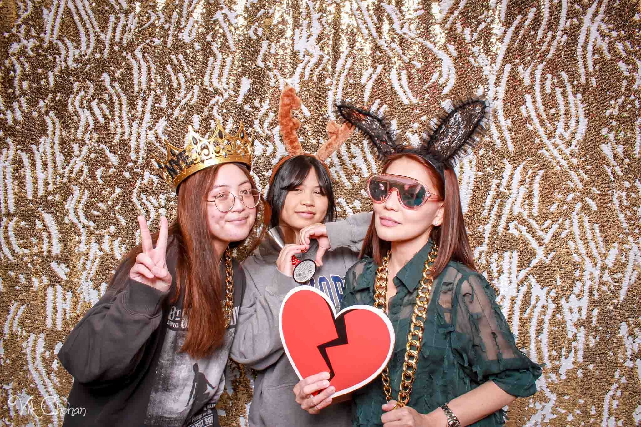 2022-12-15-Divine-Compassion-Hospice-Holiday-Party-Photo-Booth-Vik-Chohan-Photography-Photo-Booth-Social-Media-VCP-059.jpg
