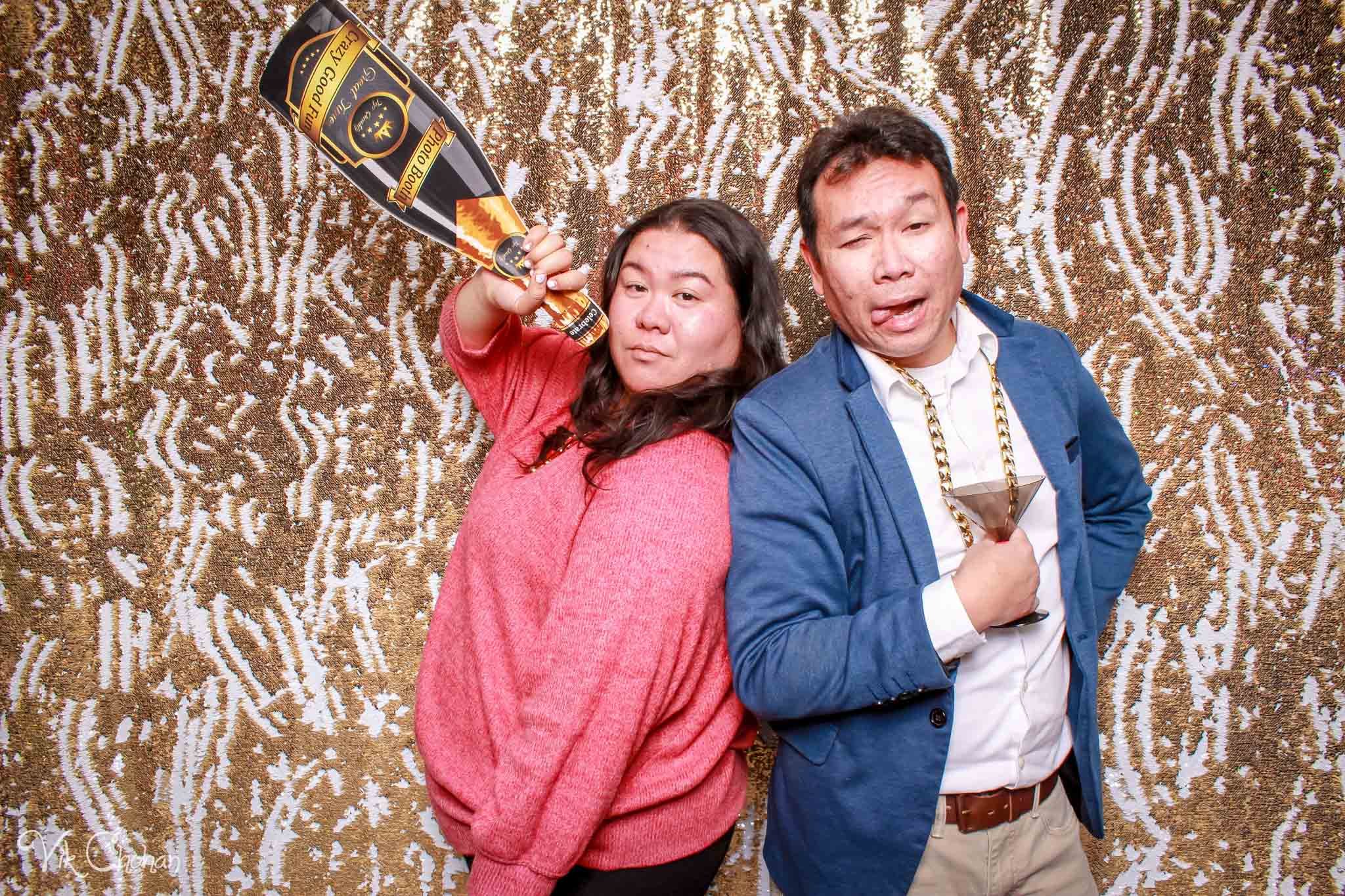 2022-12-15-Divine-Compassion-Hospice-Holiday-Party-Photo-Booth-Vik-Chohan-Photography-Photo-Booth-Social-Media-VCP-066.jpg
