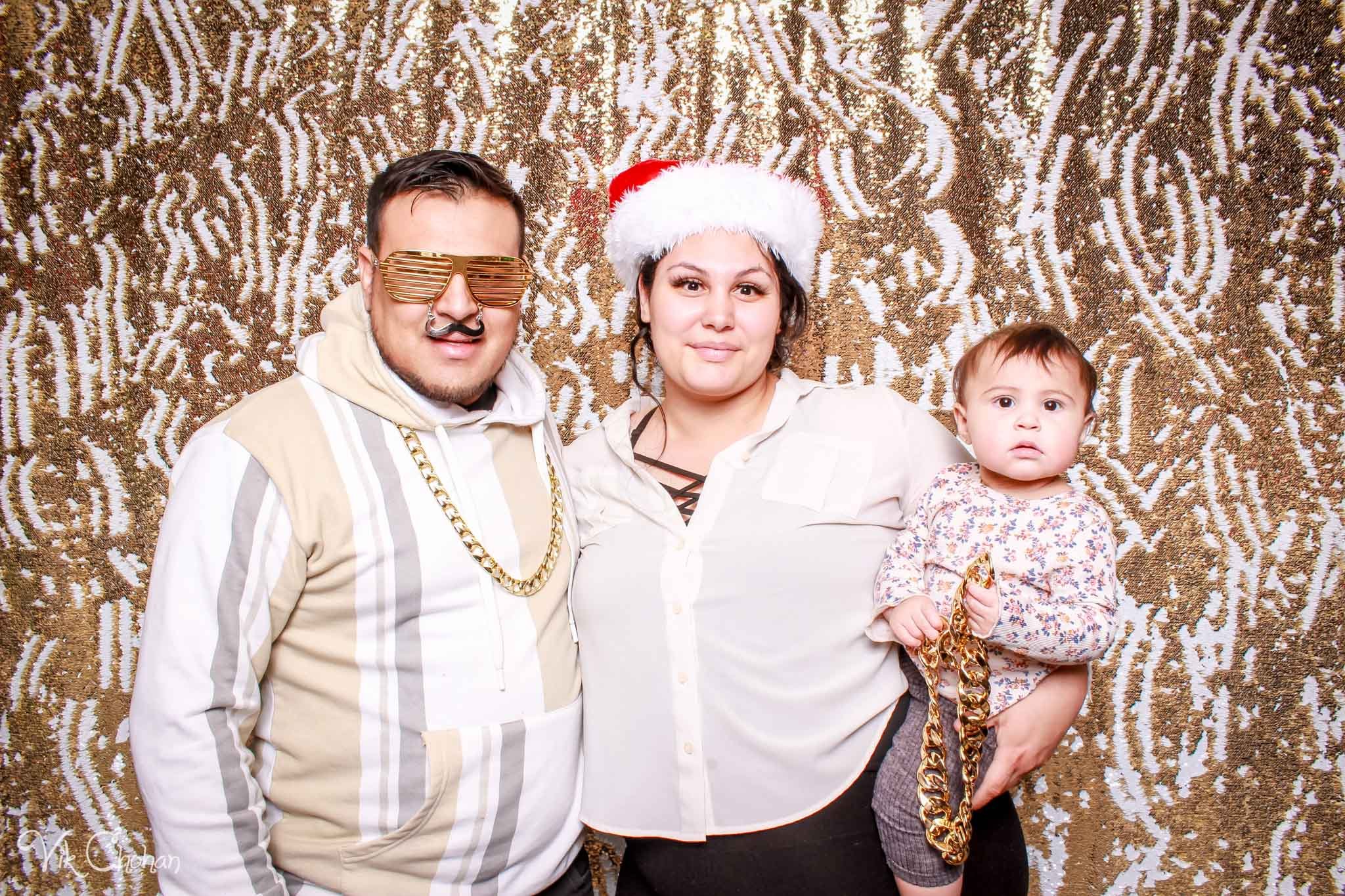 2022-12-15-Divine-Compassion-Hospice-Holiday-Party-Photo-Booth-Vik-Chohan-Photography-Photo-Booth-Social-Media-VCP-070.jpg
