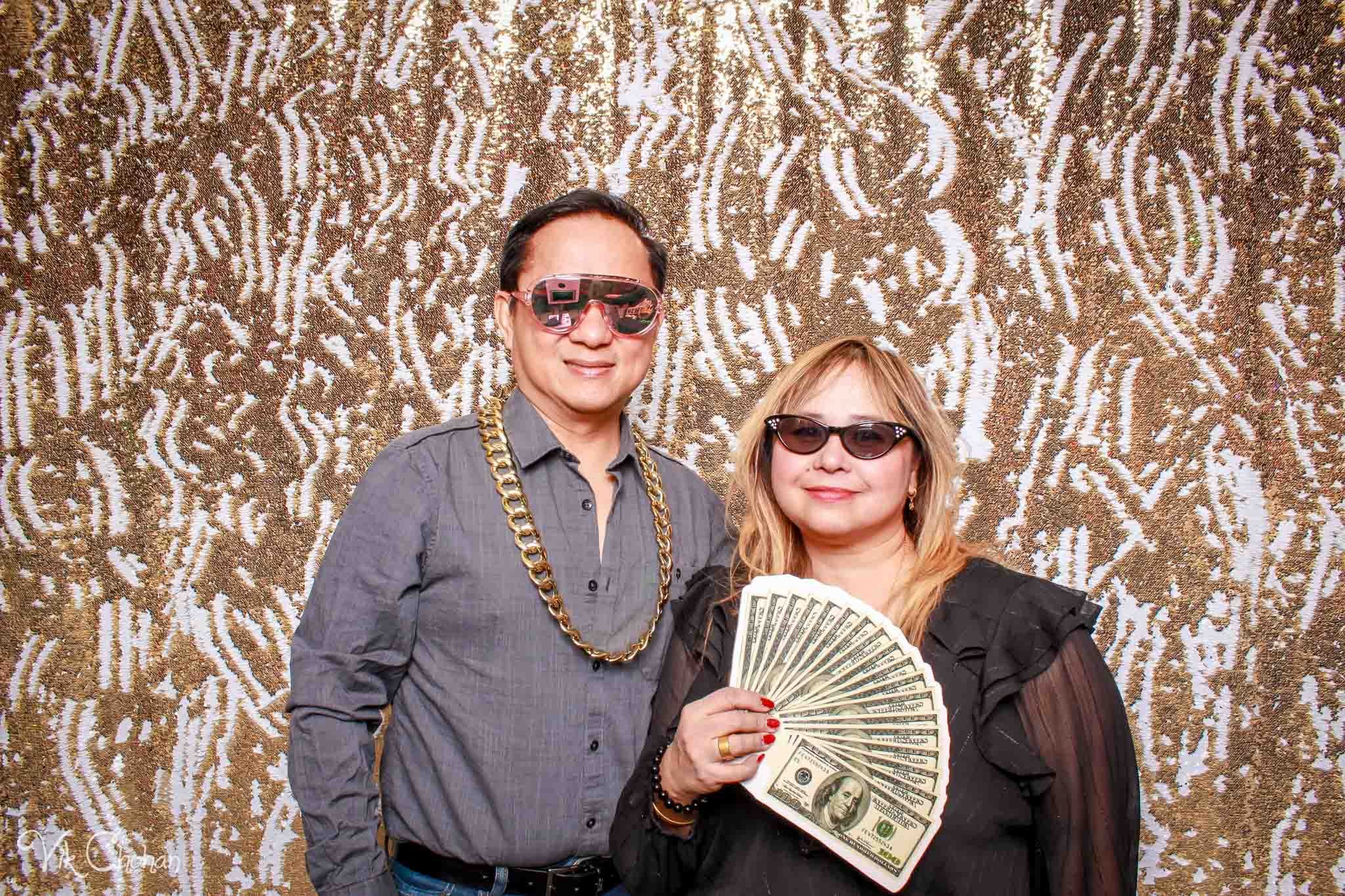 2022-12-15-Divine-Compassion-Hospice-Holiday-Party-Photo-Booth-Vik-Chohan-Photography-Photo-Booth-Social-Media-VCP-075.jpg