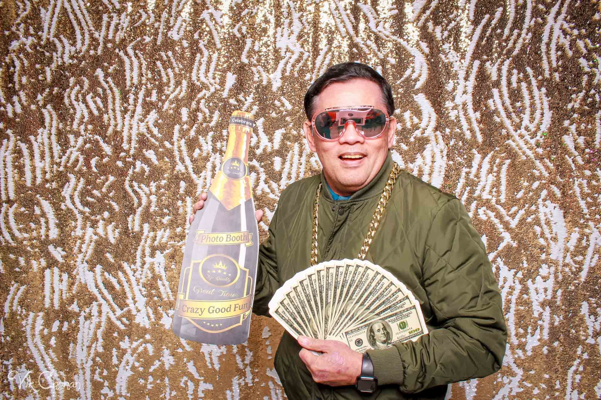 2022-12-15-Divine-Compassion-Hospice-Holiday-Party-Photo-Booth-Vik-Chohan-Photography-Photo-Booth-Social-Media-VCP-076.jpg
