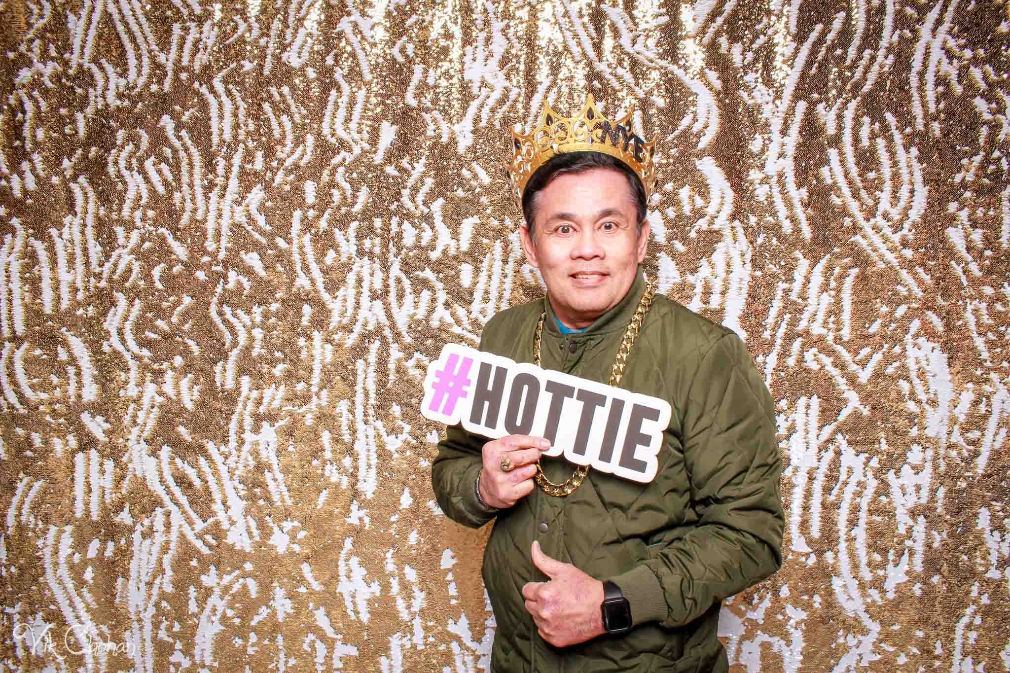 2022-12-15-Divine-Compassion-Hospice-Holiday-Party-Photo-Booth-Vik-Chohan-Photography-Photo-Booth-Social-Media-VCP-078.jpg