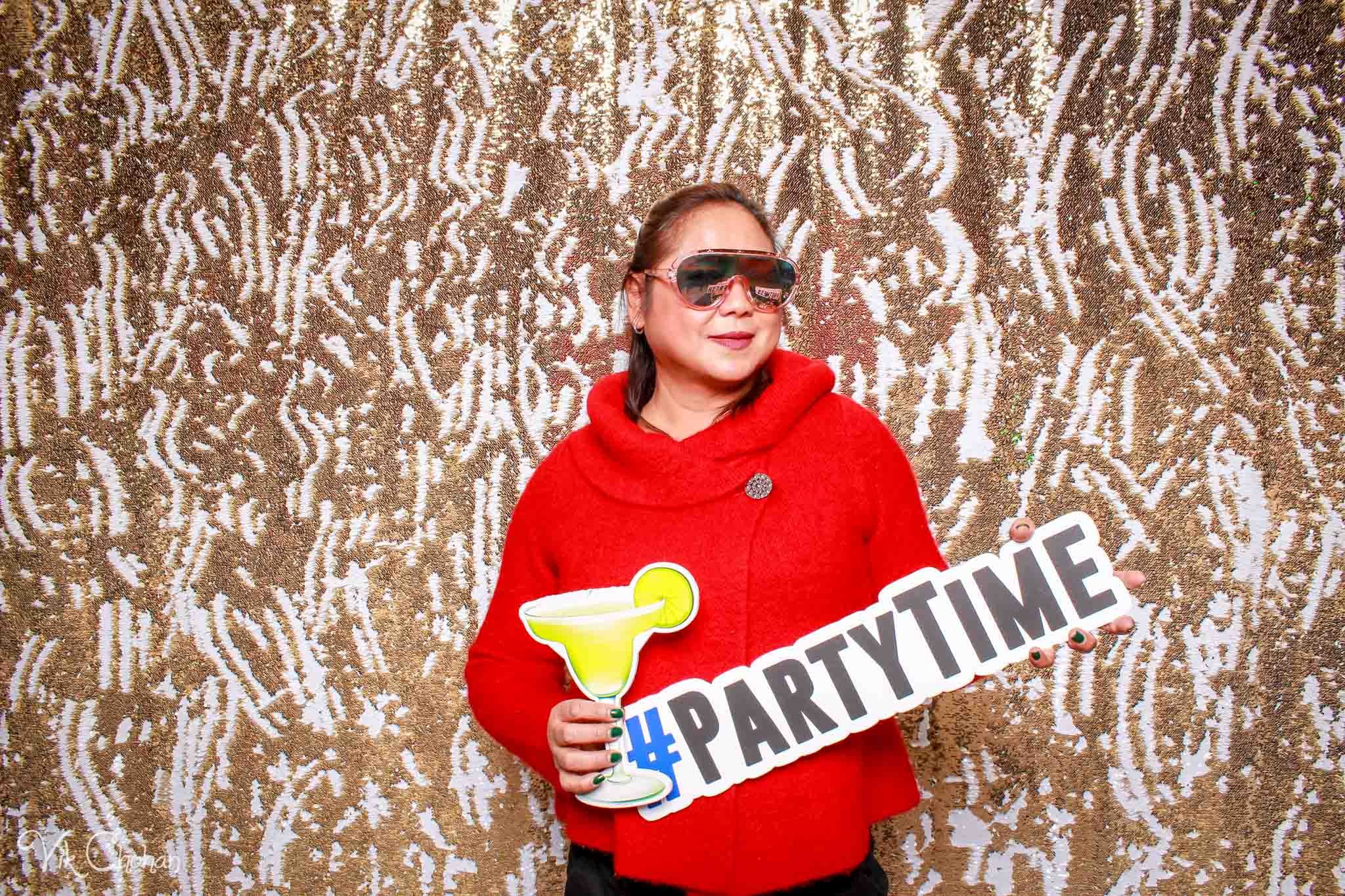 2022-12-15-Divine-Compassion-Hospice-Holiday-Party-Photo-Booth-Vik-Chohan-Photography-Photo-Booth-Social-Media-VCP-082.jpg