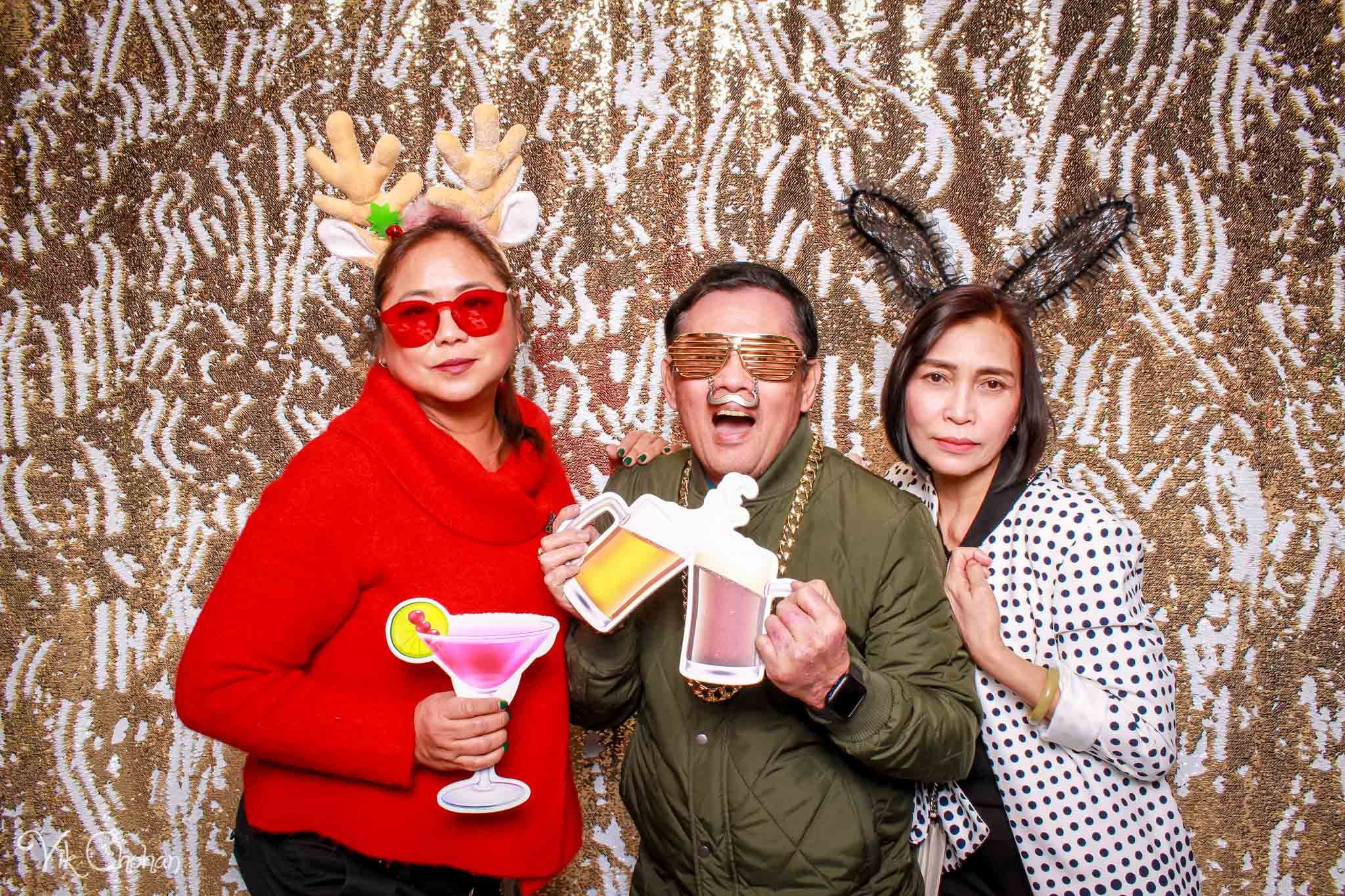 2022-12-15-Divine-Compassion-Hospice-Holiday-Party-Photo-Booth-Vik-Chohan-Photography-Photo-Booth-Social-Media-VCP-085.jpg