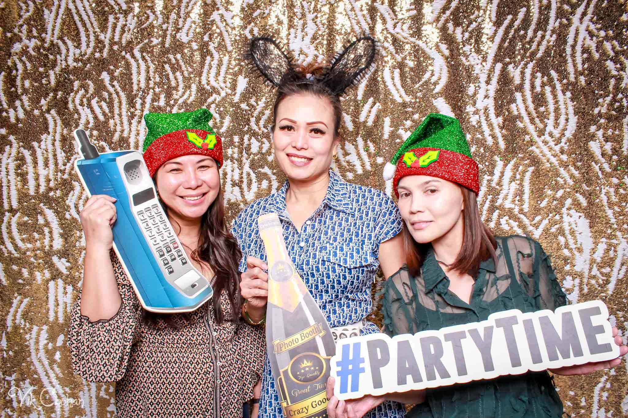 2022-12-15-Divine-Compassion-Hospice-Holiday-Party-Photo-Booth-Vik-Chohan-Photography-Photo-Booth-Social-Media-VCP-103.jpg
