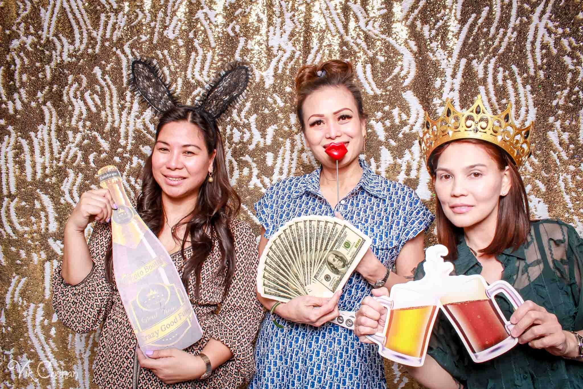 2022-12-15-Divine-Compassion-Hospice-Holiday-Party-Photo-Booth-Vik-Chohan-Photography-Photo-Booth-Social-Media-VCP-105.jpg