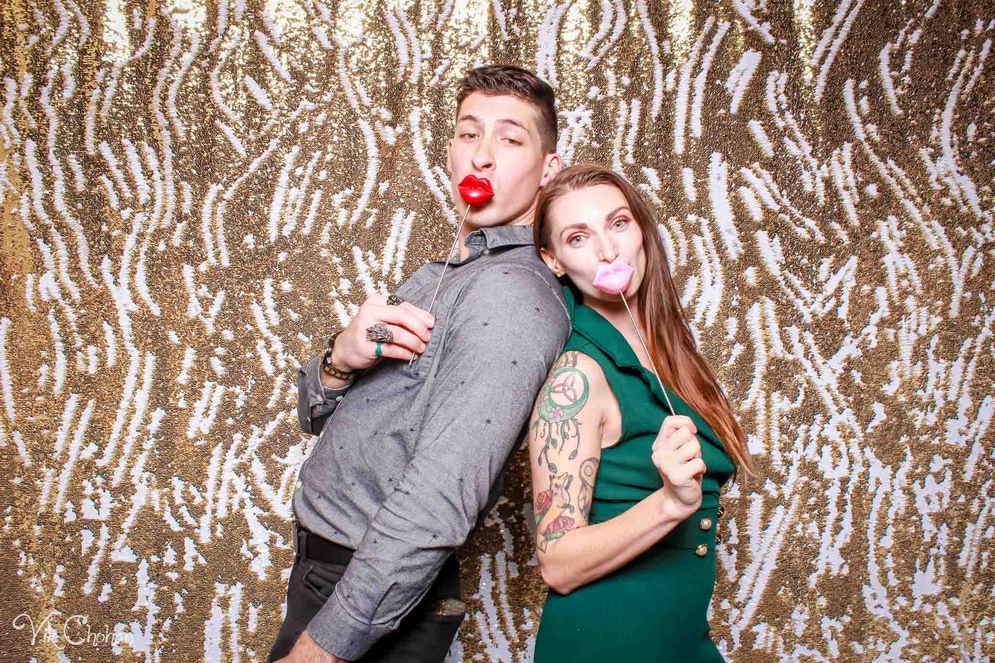 2022-12-16-Stacys-50th-Birthday-Bash-Photo-Booth-Vik-Chohan-Photography-Photo-Booth-Social-Media-VCP-019.jpg