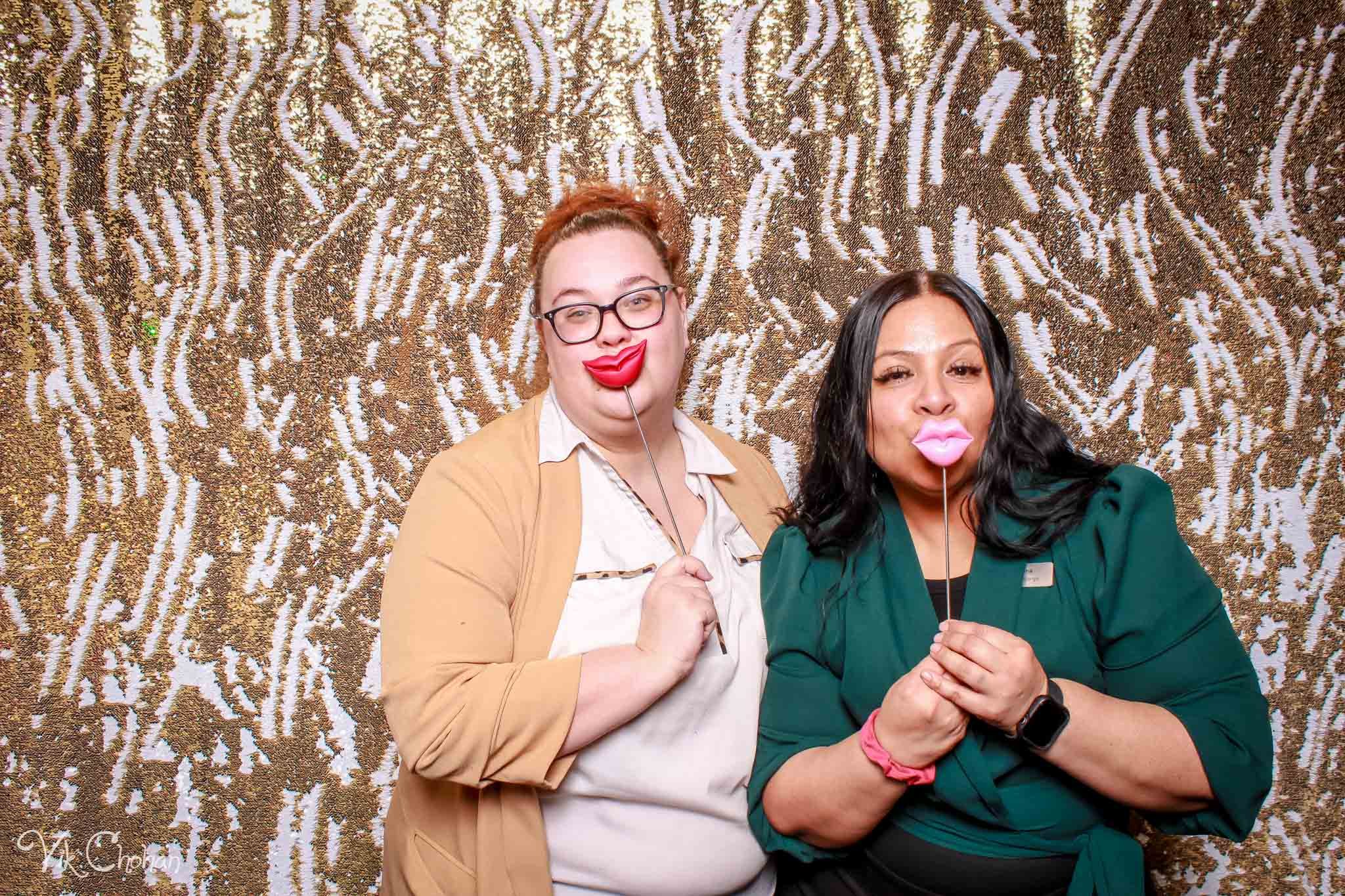 2022-12-16-Stacys-50th-Birthday-Bash-Photo-Booth-Vik-Chohan-Photography-Photo-Booth-Social-Media-VCP-024.jpg