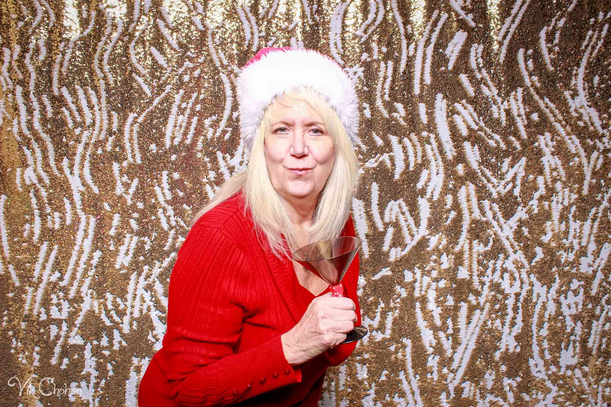 2022-12-16-Stacys-50th-Birthday-Bash-Photo-Booth-Vik-Chohan-Photography-Photo-Booth-Social-Media-VCP-030.jpg