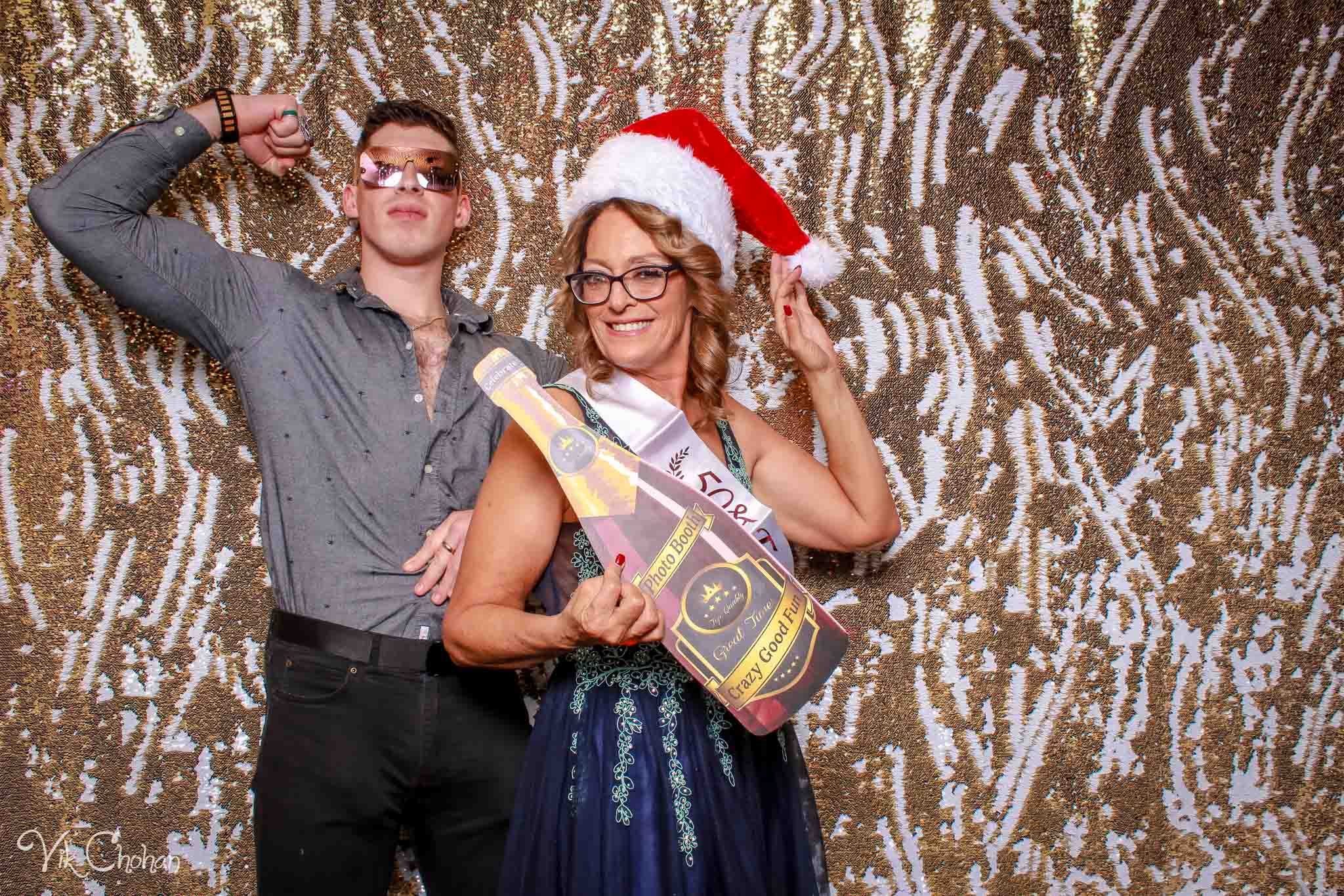 2022-12-16-Stacys-50th-Birthday-Bash-Photo-Booth-Vik-Chohan-Photography-Photo-Booth-Social-Media-VCP-034.jpg