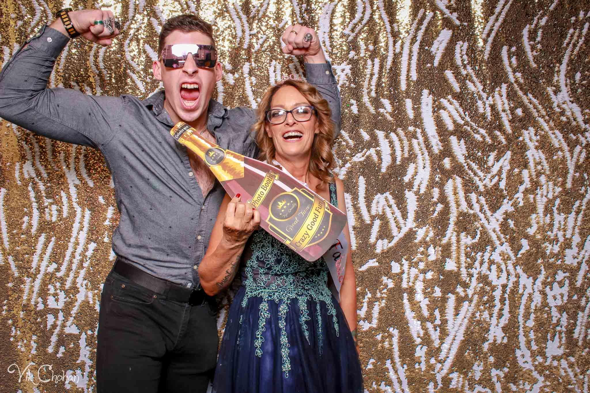 2022-12-16-Stacys-50th-Birthday-Bash-Photo-Booth-Vik-Chohan-Photography-Photo-Booth-Social-Media-VCP-035.jpg