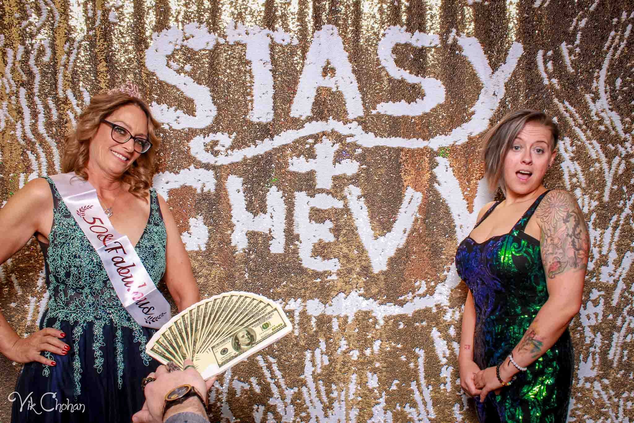 2022-12-16-Stacys-50th-Birthday-Bash-Photo-Booth-Vik-Chohan-Photography-Photo-Booth-Social-Media-VCP-037.jpg