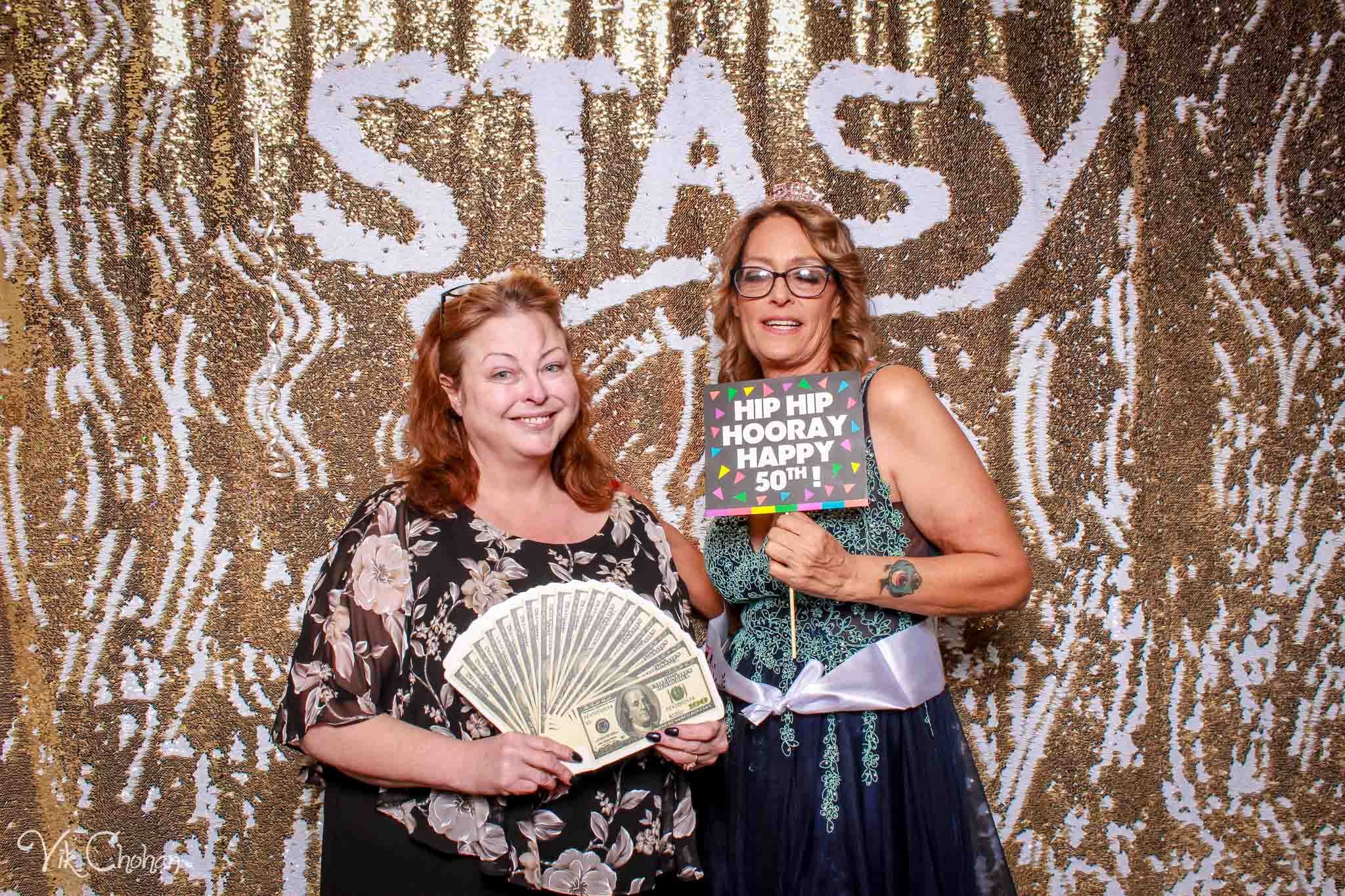 2022-12-16-Stacys-50th-Birthday-Bash-Photo-Booth-Vik-Chohan-Photography-Photo-Booth-Social-Media-VCP-053.jpg