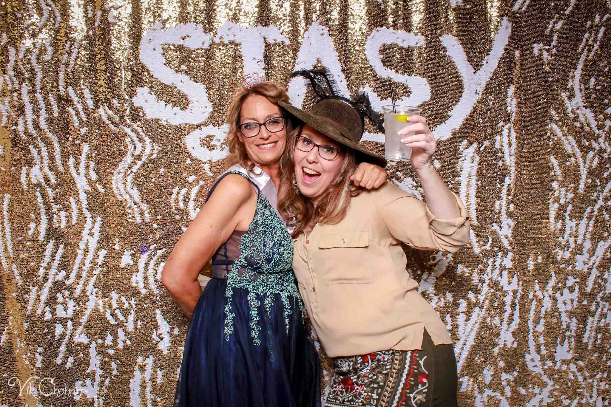 2022-12-16-Stacys-50th-Birthday-Bash-Photo-Booth-Vik-Chohan-Photography-Photo-Booth-Social-Media-VCP-055.jpg