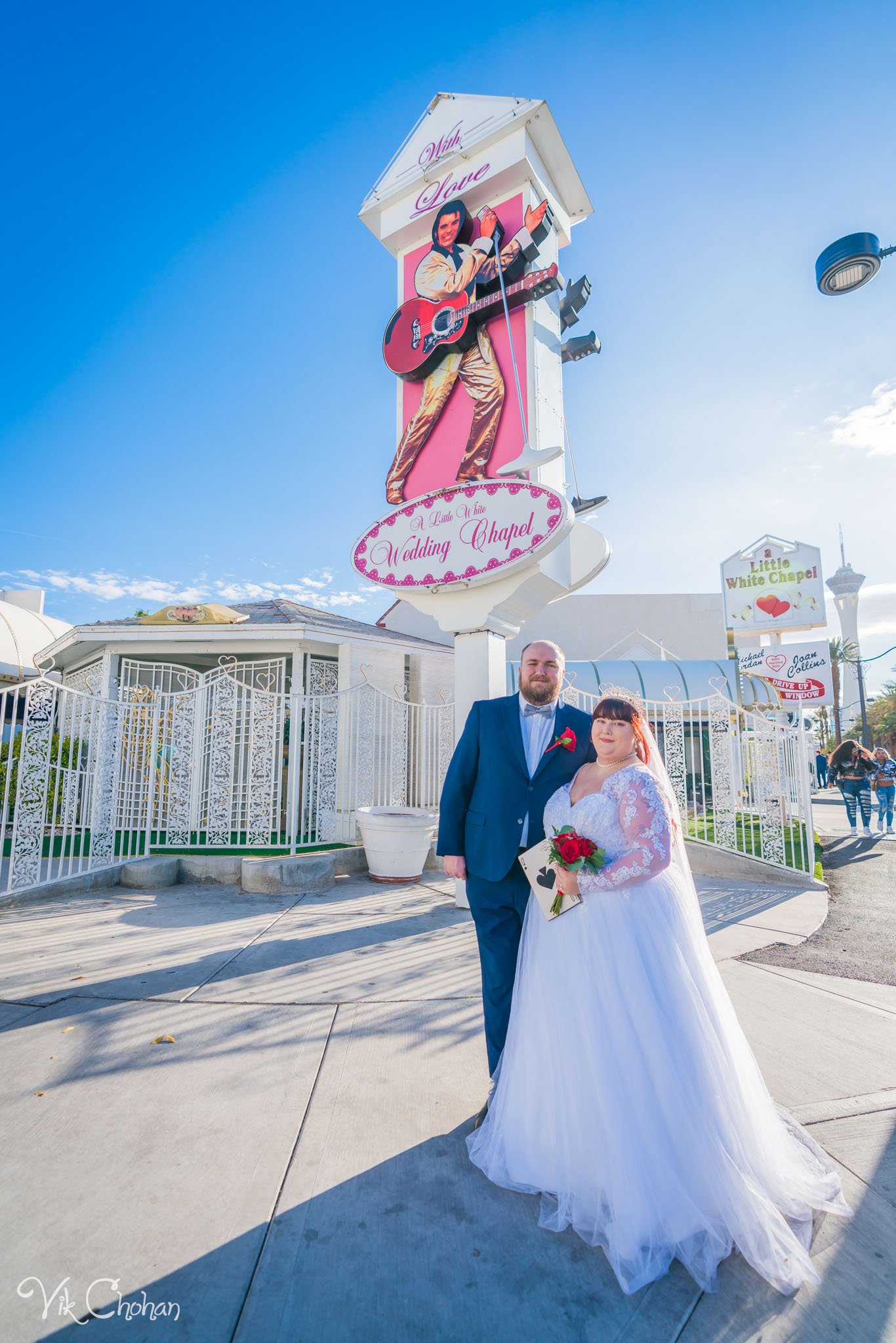 2022-12-10-Katherine-and-Charles-Las-Vegas-Wedding-at-Little-White-Wedding-Chapel-Vik-Chohan-Photography-Photo-Booth-Social-Media-VCP-232.jpg