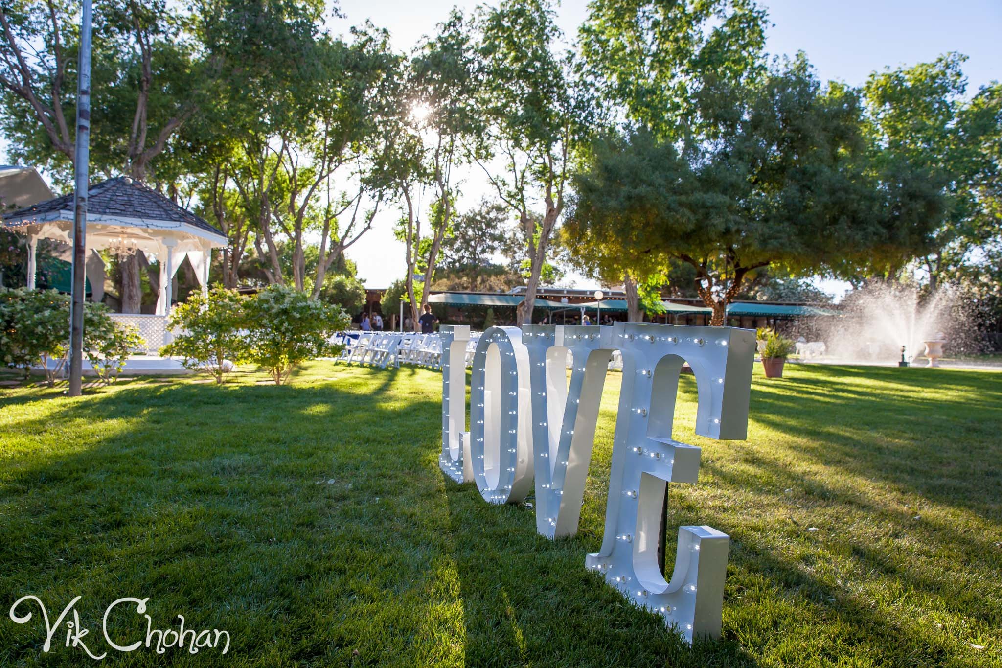 Ana-and-Jose-Las-Vegas-Wedding-at-The-Secret-Garden-Vik-Chohan-Photography-and-Photobooth033.jpg