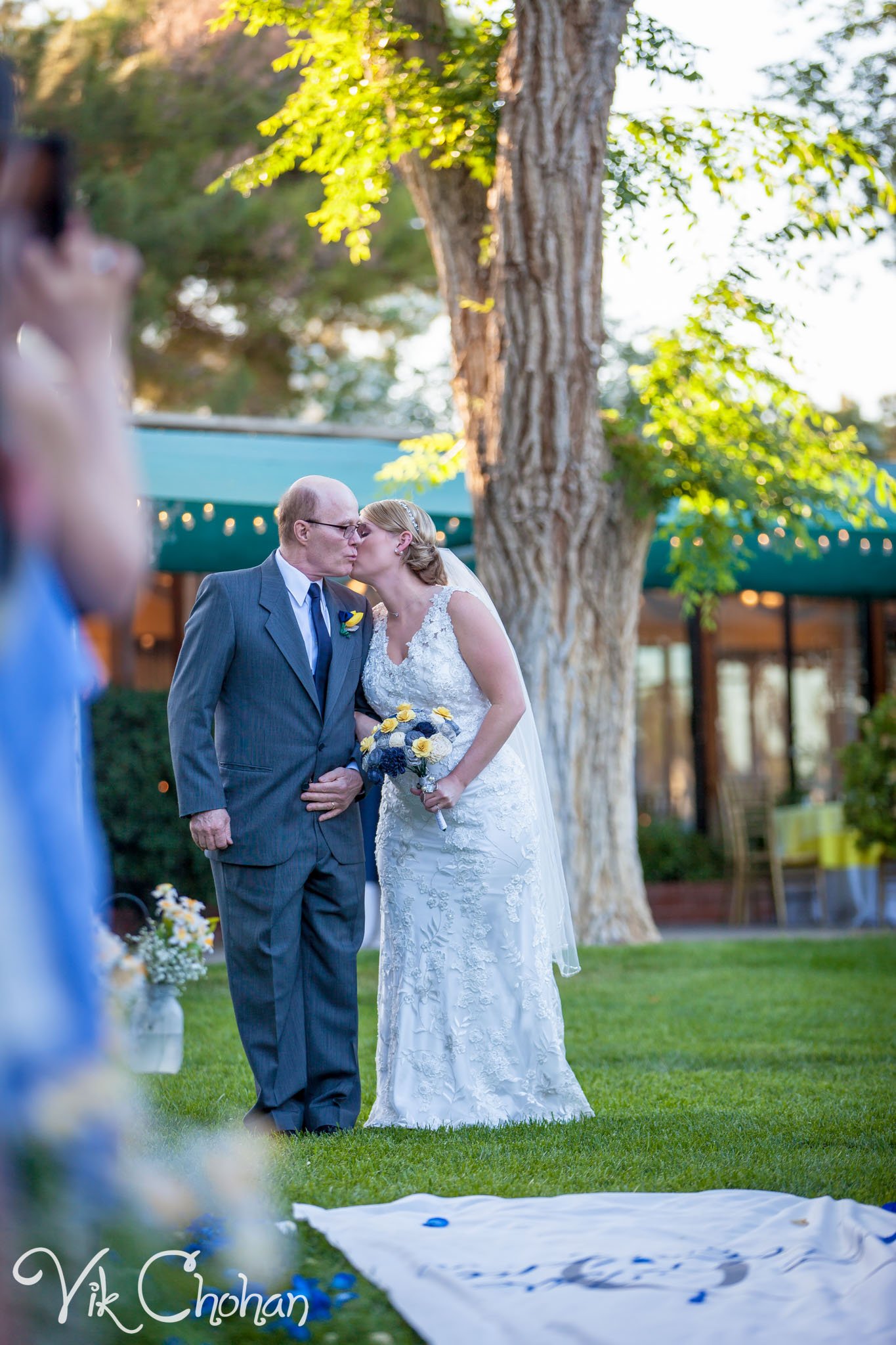 Ana-and-Jose-Las-Vegas-Wedding-at-The-Secret-Garden-Vik-Chohan-Photography-and-Photobooth136.jpg