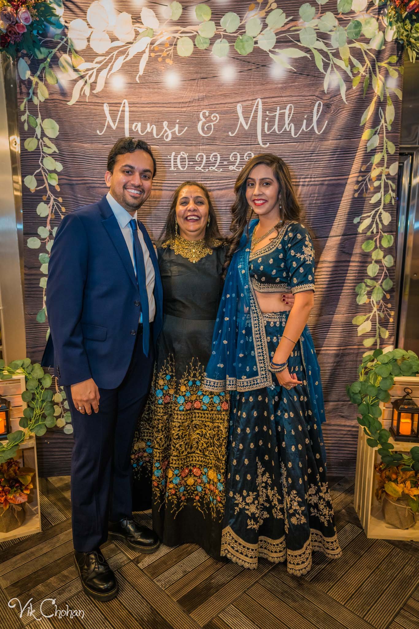 2022-10-22-Mansi-and-Mithil-Wedding-Reception-Dinner-Vik-Chohan-Photography-Photo-Booth-Social-Media-VCP-V2-057.jpg