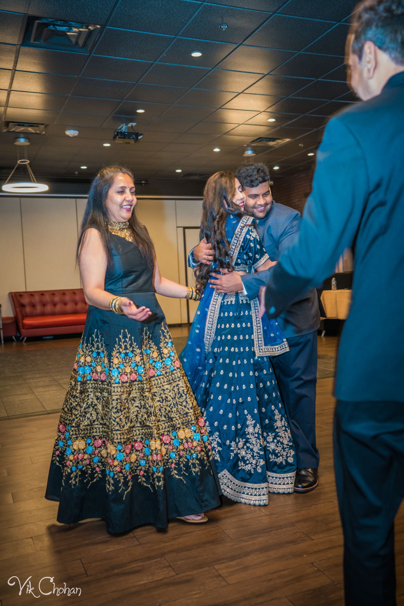 2022-10-22-Mansi-and-Mithil-Wedding-Reception-Dinner-Vik-Chohan-Photography-Photo-Booth-Social-Media-VCP-V2-117.jpg