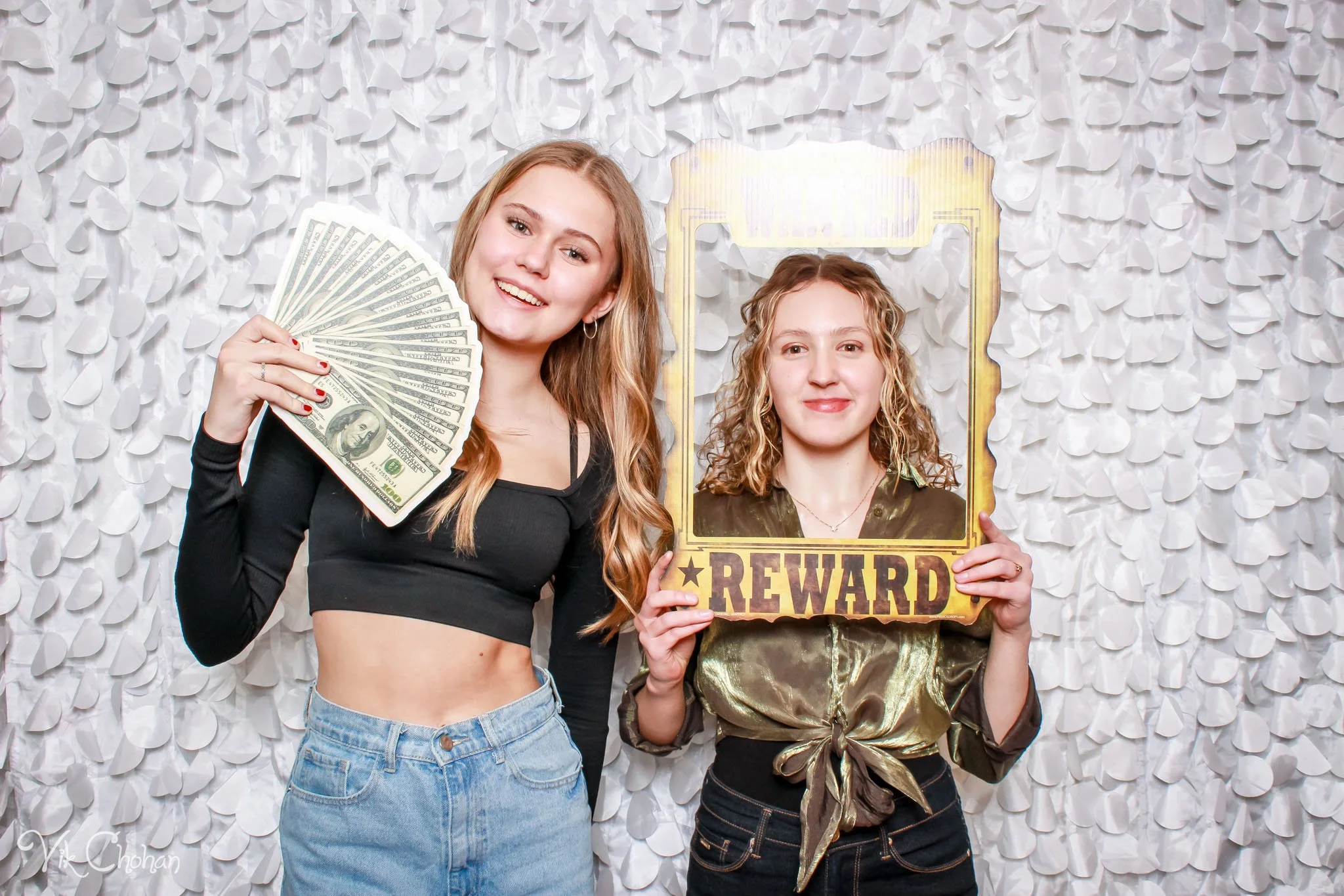 2023-02-04-Olivia-16th-Birthday-Celebration-Photo-Booth-Vik-Chohan-Photography-Photo-Booth-Social-Media-VCP-039.jpg