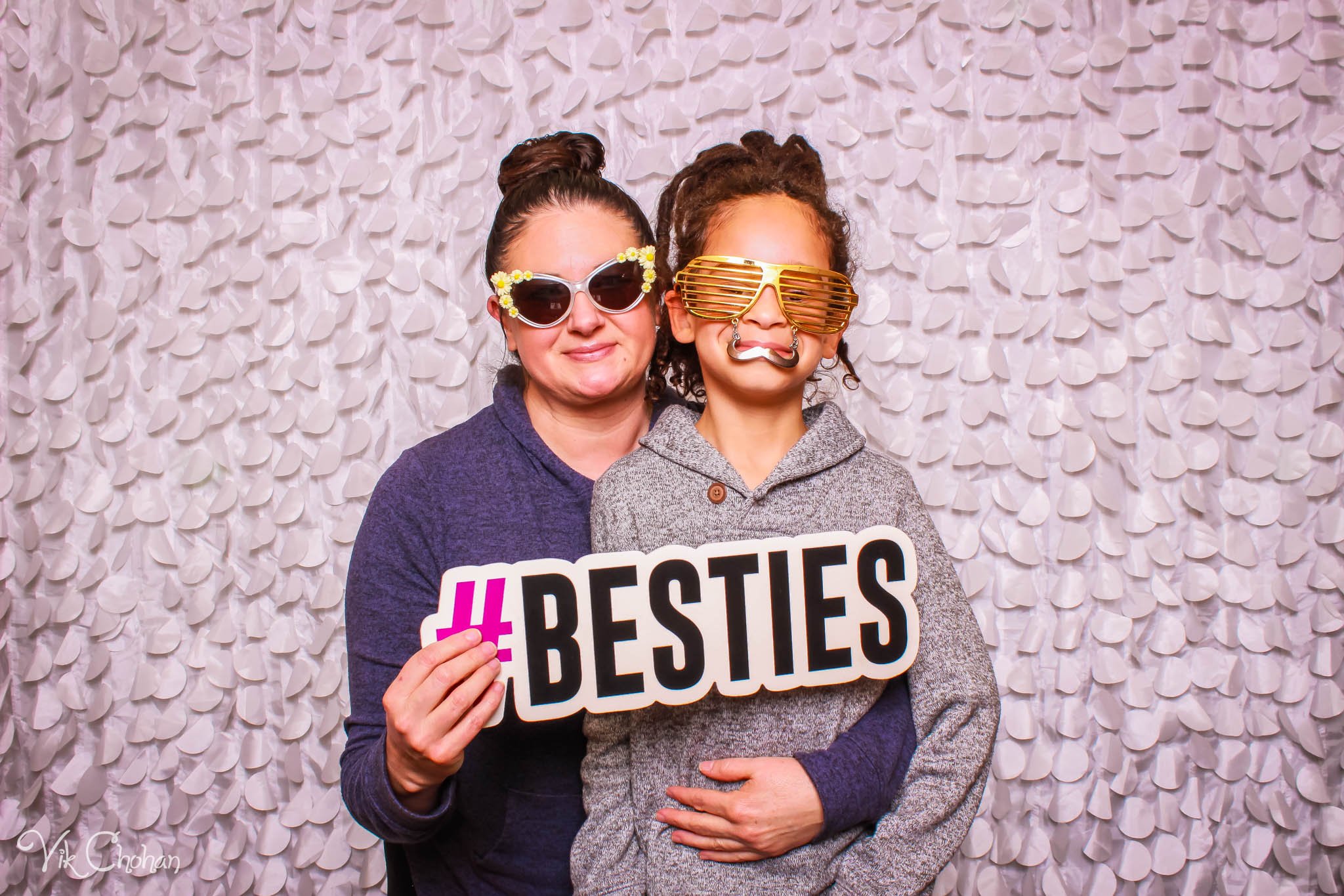 2023-02-10-Dondero-2023-Sweetheart-Dance-Vik-Chohan-Photography-Photo-Booth-Social-Media-VCP-029.jpg