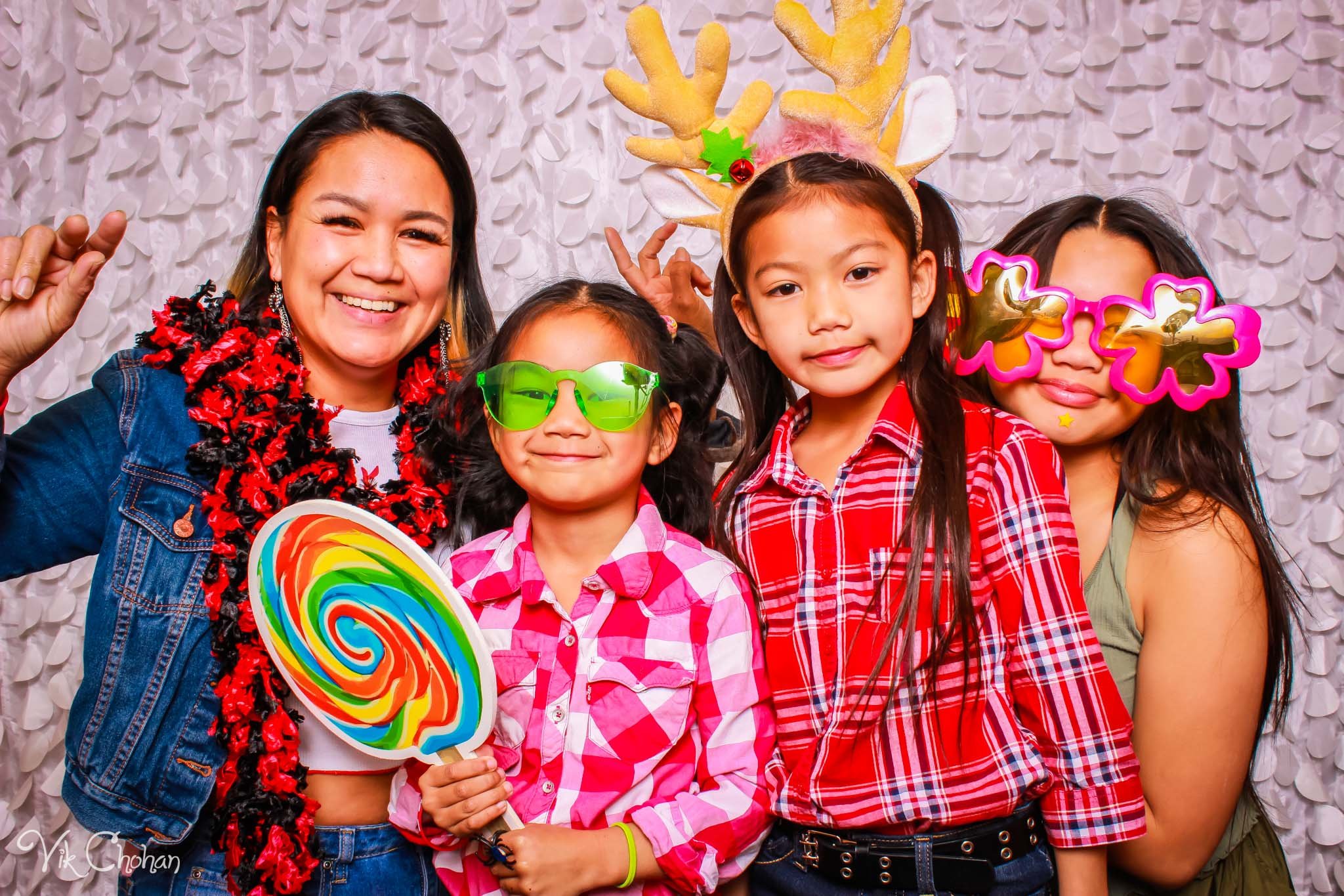 2023-02-10-Dondero-2023-Sweetheart-Dance-Vik-Chohan-Photography-Photo-Booth-Social-Media-VCP-033.jpg