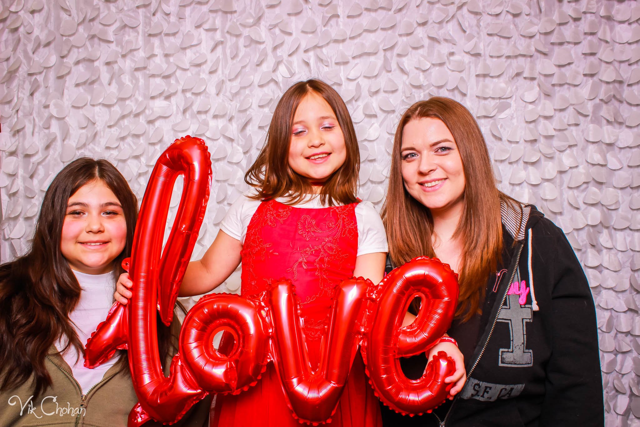 2023-02-10-Dondero-2023-Sweetheart-Dance-Vik-Chohan-Photography-Photo-Booth-Social-Media-VCP-076.jpg