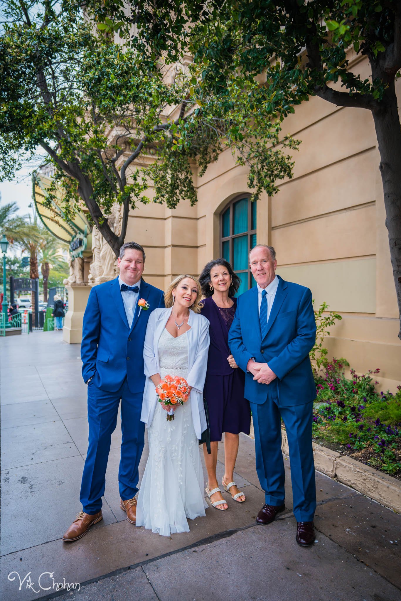 2023-03-30-Megan-and-Steven-Las-Vegas-Wedding-Strip-Tour-Vik-Chohan-Photography-Photo-Booth-Social-Media-VCP-037.jpg