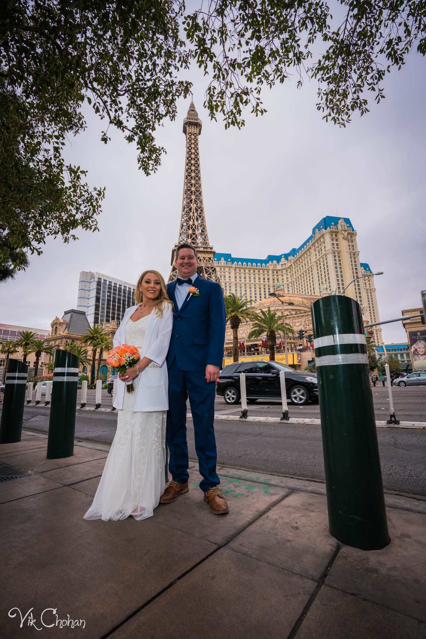 2023-03-30-Megan-and-Steven-Las-Vegas-Wedding-Strip-Tour-Vik-Chohan-Photography-Photo-Booth-Social-Media-VCP-077.jpg