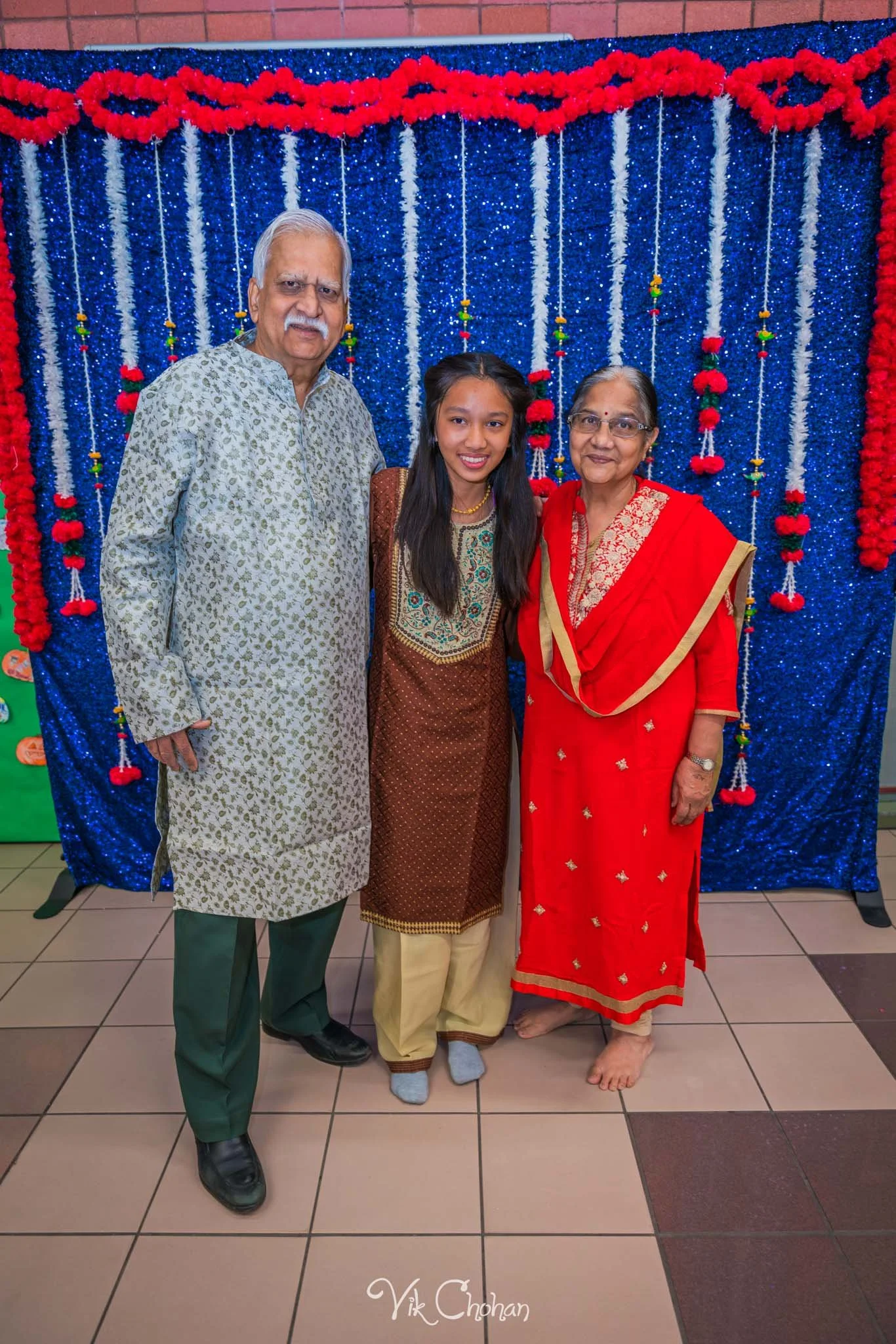 2023-10-27-LVGS-Navratri-Garba-Day-5-Vik-Chohan-Photography-Photo-Booth-Social-Media-VCP-116.jpg