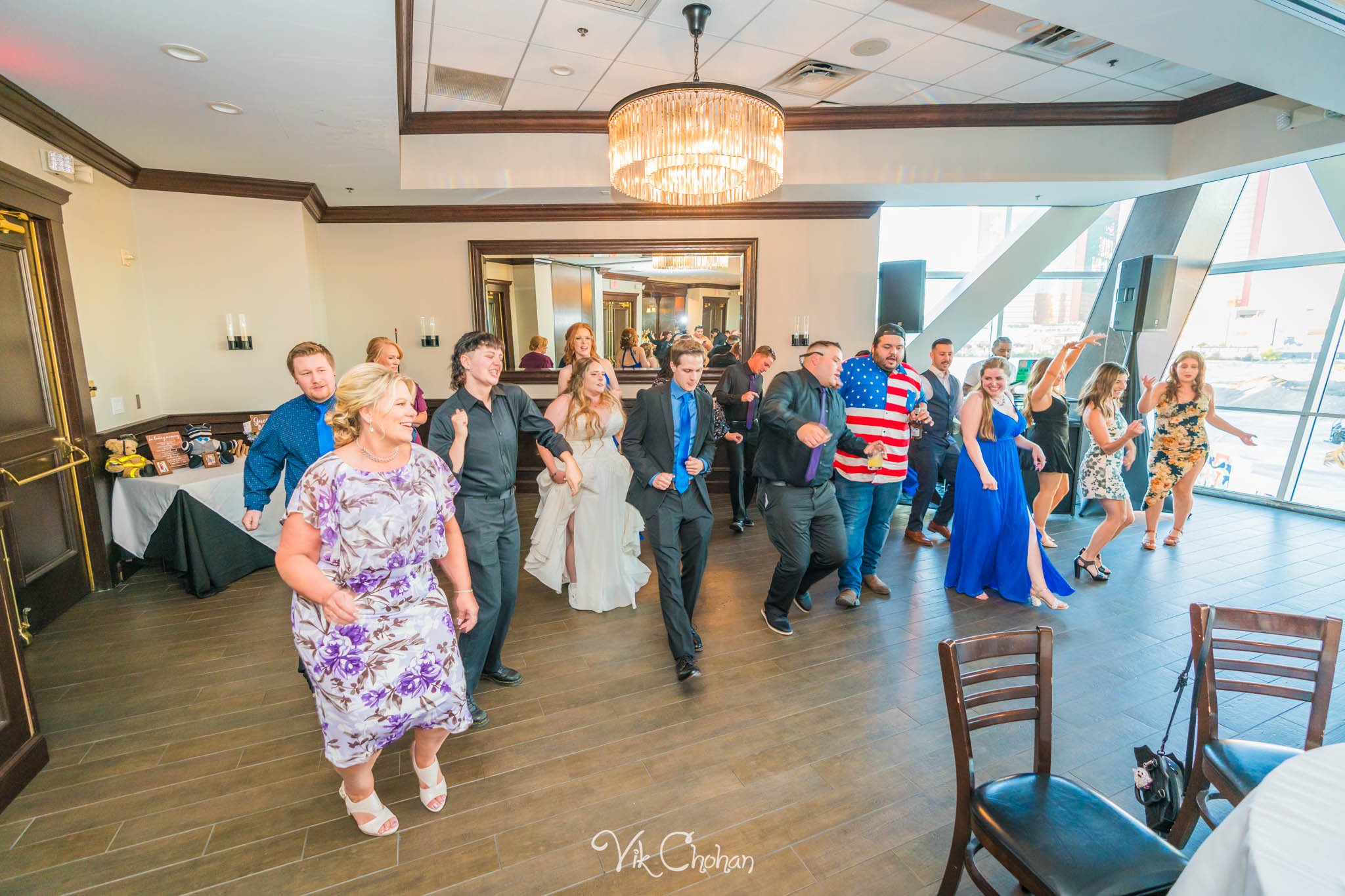 2023-07-27-Breanna-and-Aaron-Wedding-Celebration-Maggianos-Las-Vegas-Vik-Chohan-Photography-Photo-Booth-Social-Media-VCP-162.jpg