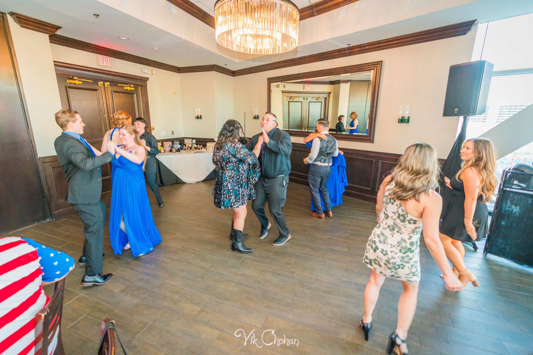 2023-07-27-Breanna-and-Aaron-Wedding-Celebration-Maggianos-Las-Vegas-Vik-Chohan-Photography-Photo-Booth-Social-Media-VCP-164.jpg