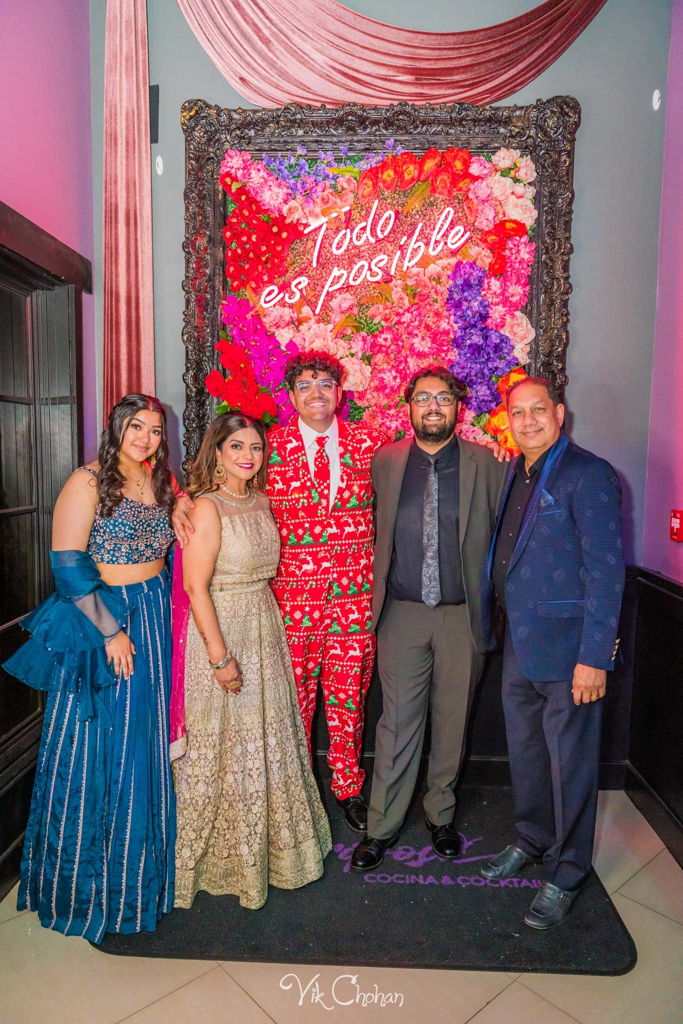 2023-12-25-Ayush-and-Trents-Birthday-Celebration-Vik-Chohan-Photography-Photo-Booth-Social-Media-VCP-003.jpg