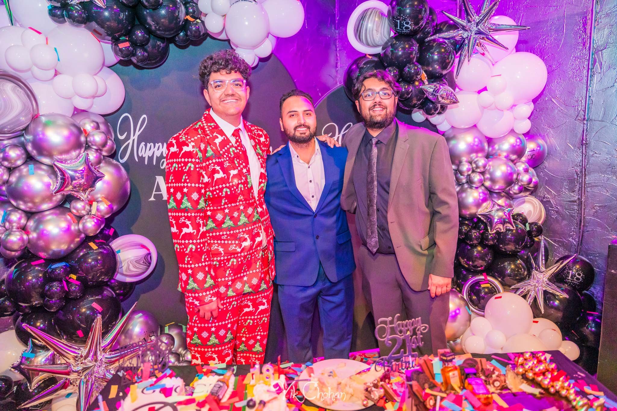 2023-12-25-Ayush-and-Trents-Birthday-Celebration-Vik-Chohan-Photography-Photo-Booth-Social-Media-VCP-137.jpg