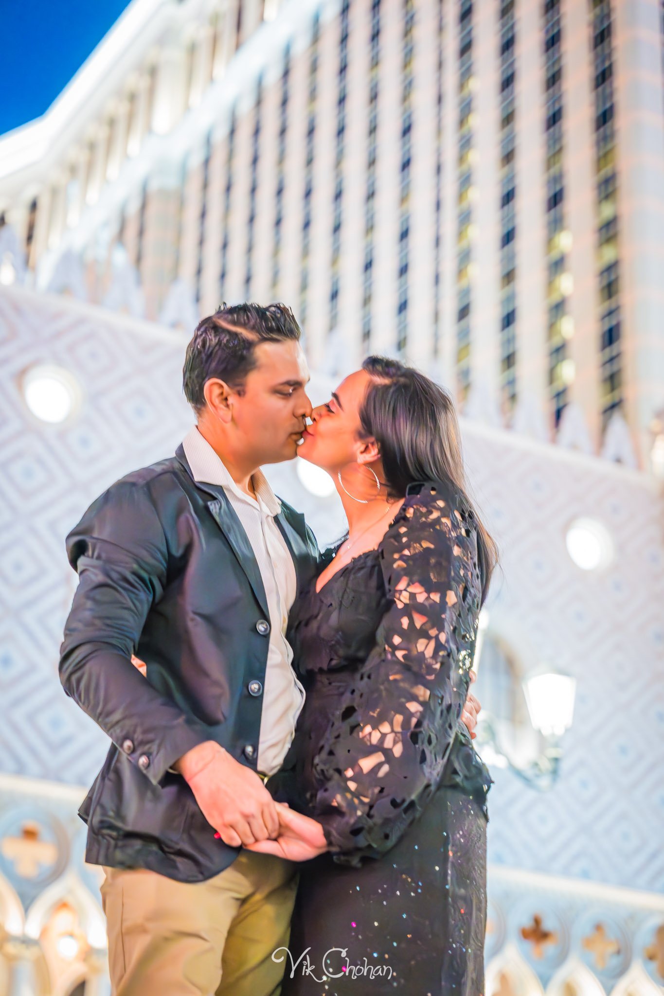 2023-12-24-Nishma-and-Maulik-Las-Vegas-Surprise-Engagement-Photography-Vik-Chohan-Photography-Photo-Booth-Social-Media-VCP-031.jpg