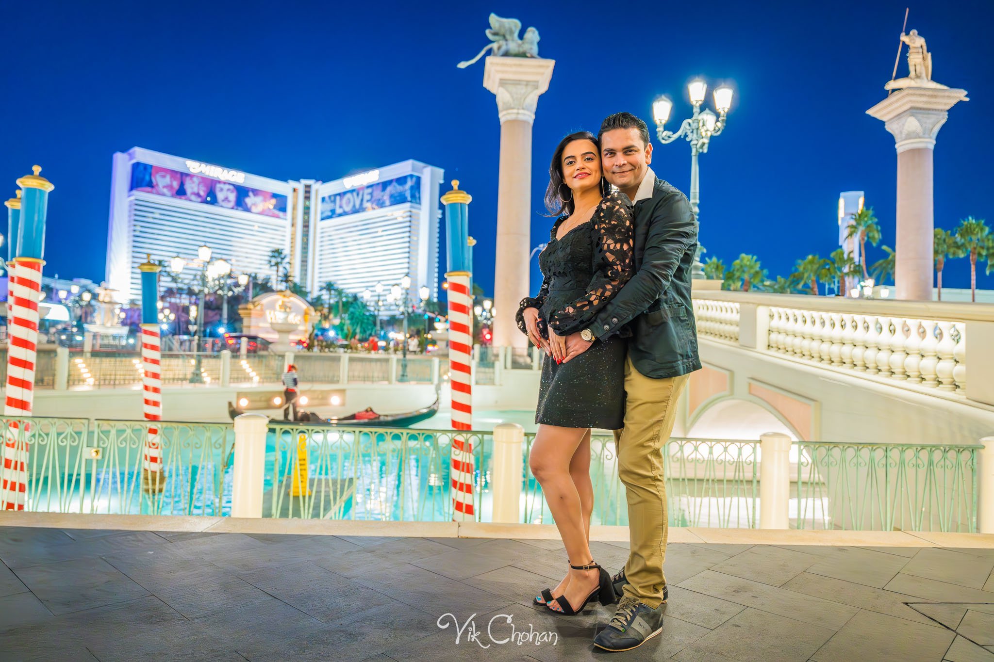 2023-12-24-Nishma-and-Maulik-Las-Vegas-Surprise-Engagement-Photography-Vik-Chohan-Photography-Photo-Booth-Social-Media-VCP-050.jpg