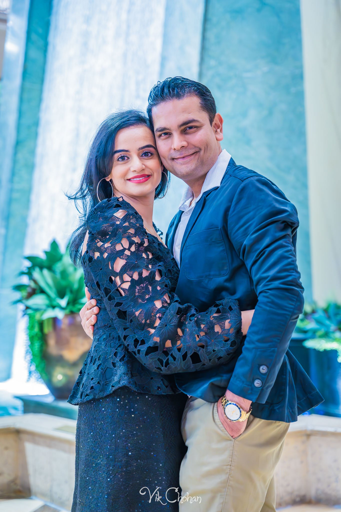 2023-12-24-Nishma-and-Maulik-Las-Vegas-Surprise-Engagement-Photography-Vik-Chohan-Photography-Photo-Booth-Social-Media-VCP-074.jpg