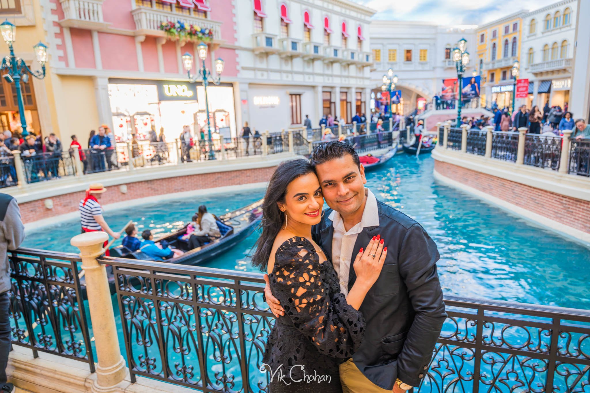 2023-12-24-Nishma-and-Maulik-Las-Vegas-Surprise-Engagement-Photography-Vik-Chohan-Photography-Photo-Booth-Social-Media-VCP-090.jpg