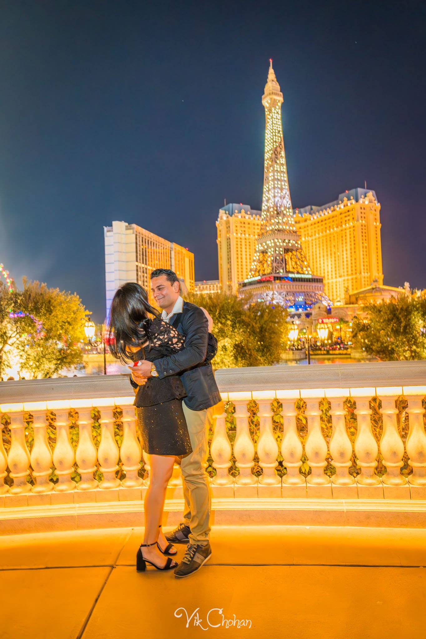 2023-12-24-Nishma-and-Maulik-Las-Vegas-Surprise-Engagement-Photography-Vik-Chohan-Photography-Photo-Booth-Social-Media-VCP-124.jpg