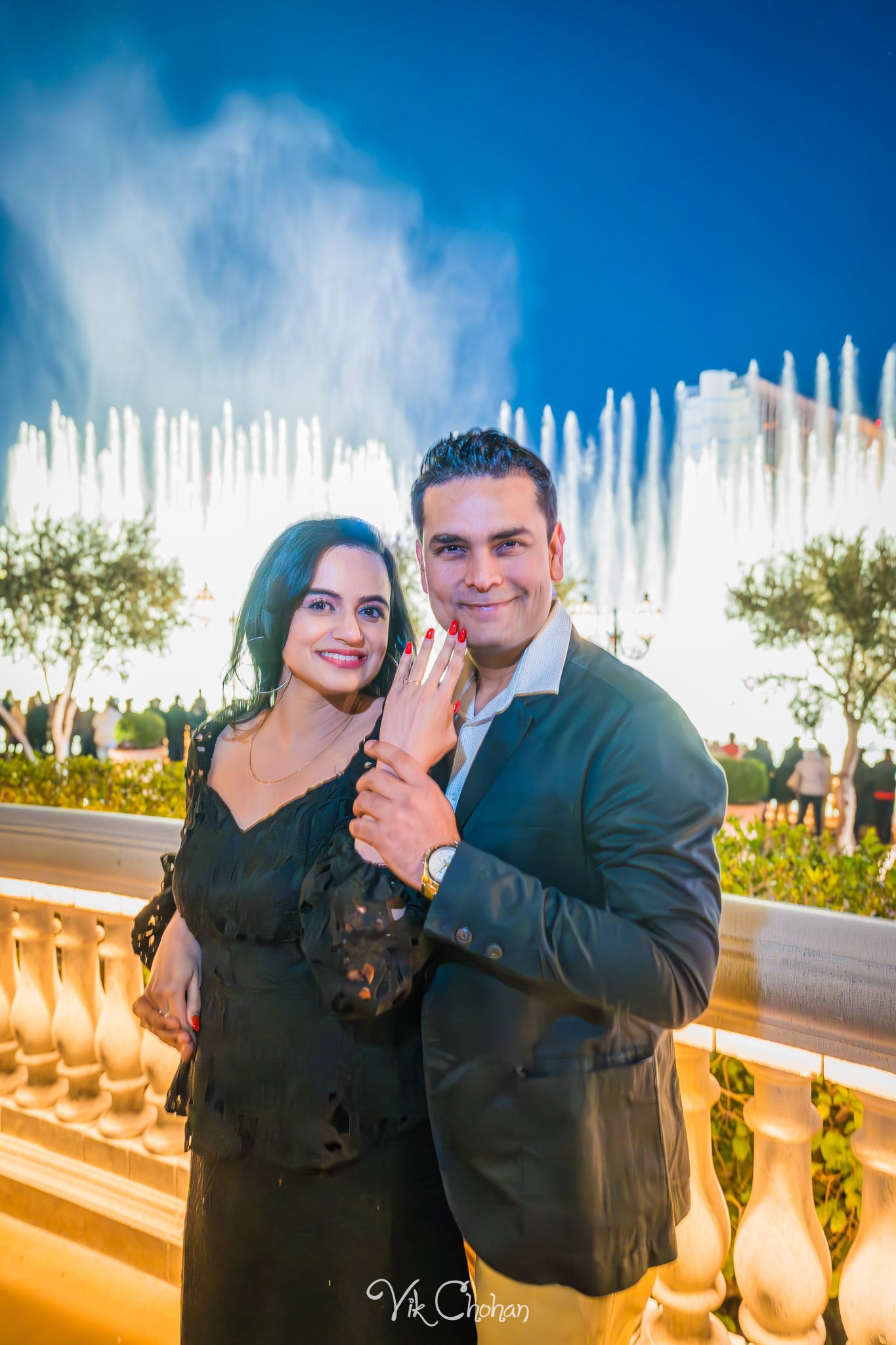 2023-12-24-Nishma-and-Maulik-Las-Vegas-Surprise-Engagement-Photography-Vik-Chohan-Photography-Photo-Booth-Social-Media-VCP-129.jpg