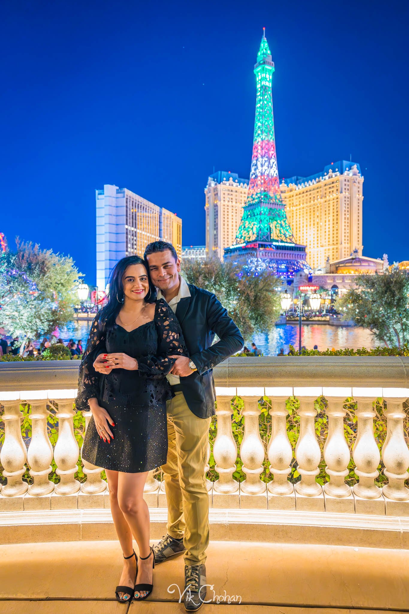 2023-12-24-Nishma-and-Maulik-Las-Vegas-Surprise-Engagement-Photography-Vik-Chohan-Photography-Photo-Booth-Social-Media-VCP-156.jpg