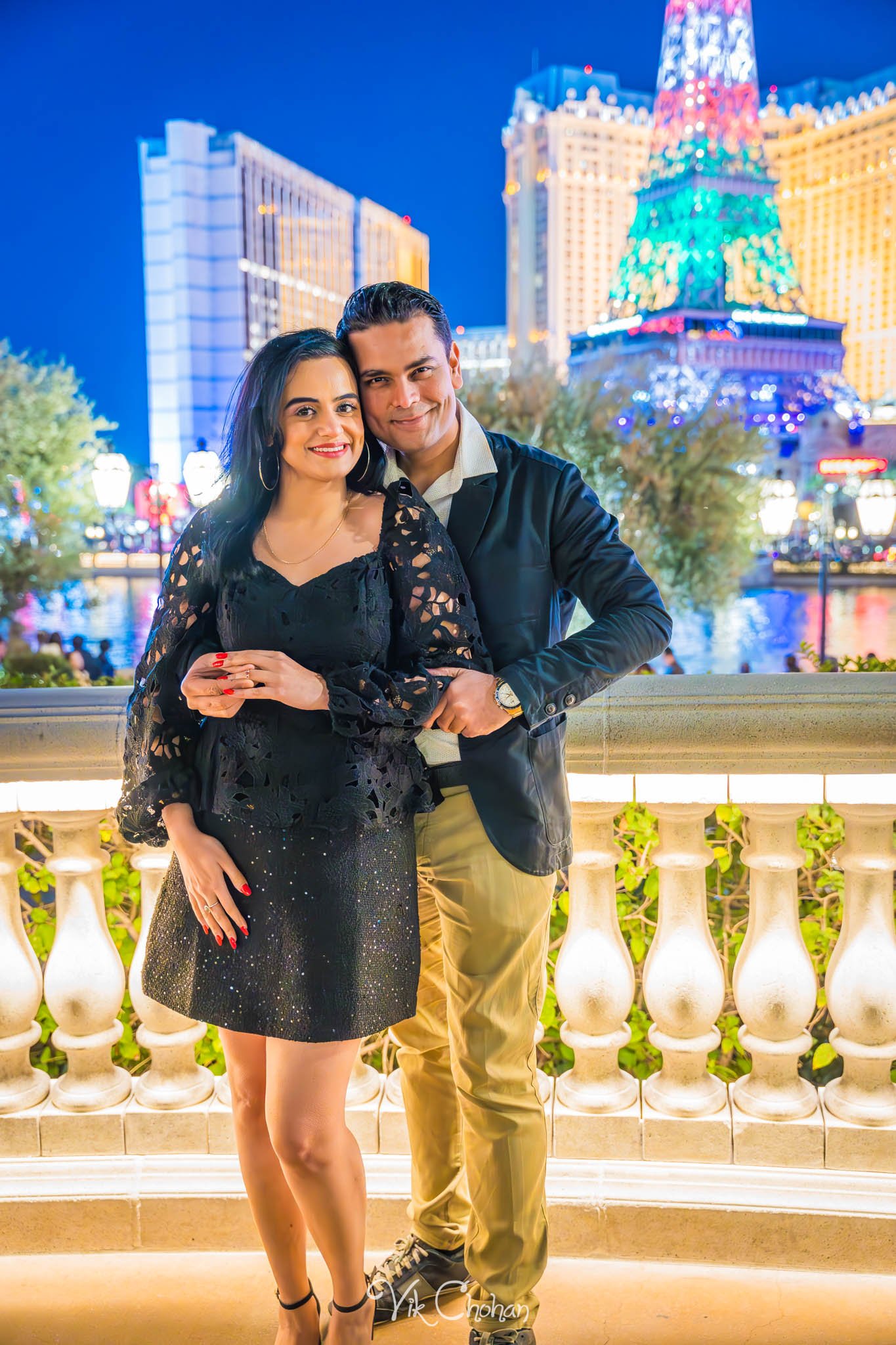 2023-12-24-Nishma-and-Maulik-Las-Vegas-Surprise-Engagement-Photography-Vik-Chohan-Photography-Photo-Booth-Social-Media-VCP-157.jpg