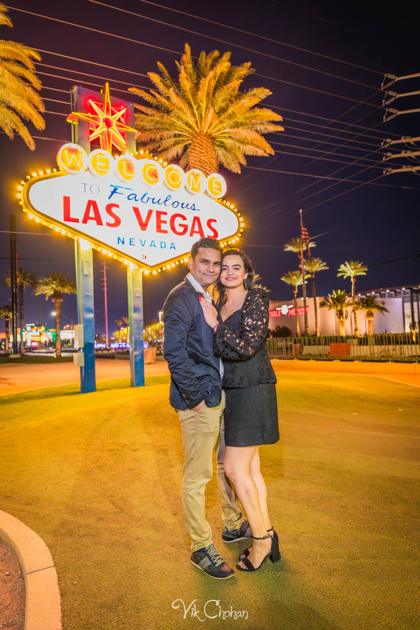 2023-12-24-Nishma-and-Maulik-Las-Vegas-Surprise-Engagement-Photography-Vik-Chohan-Photography-Photo-Booth-Social-Media-VCP-180.jpg
