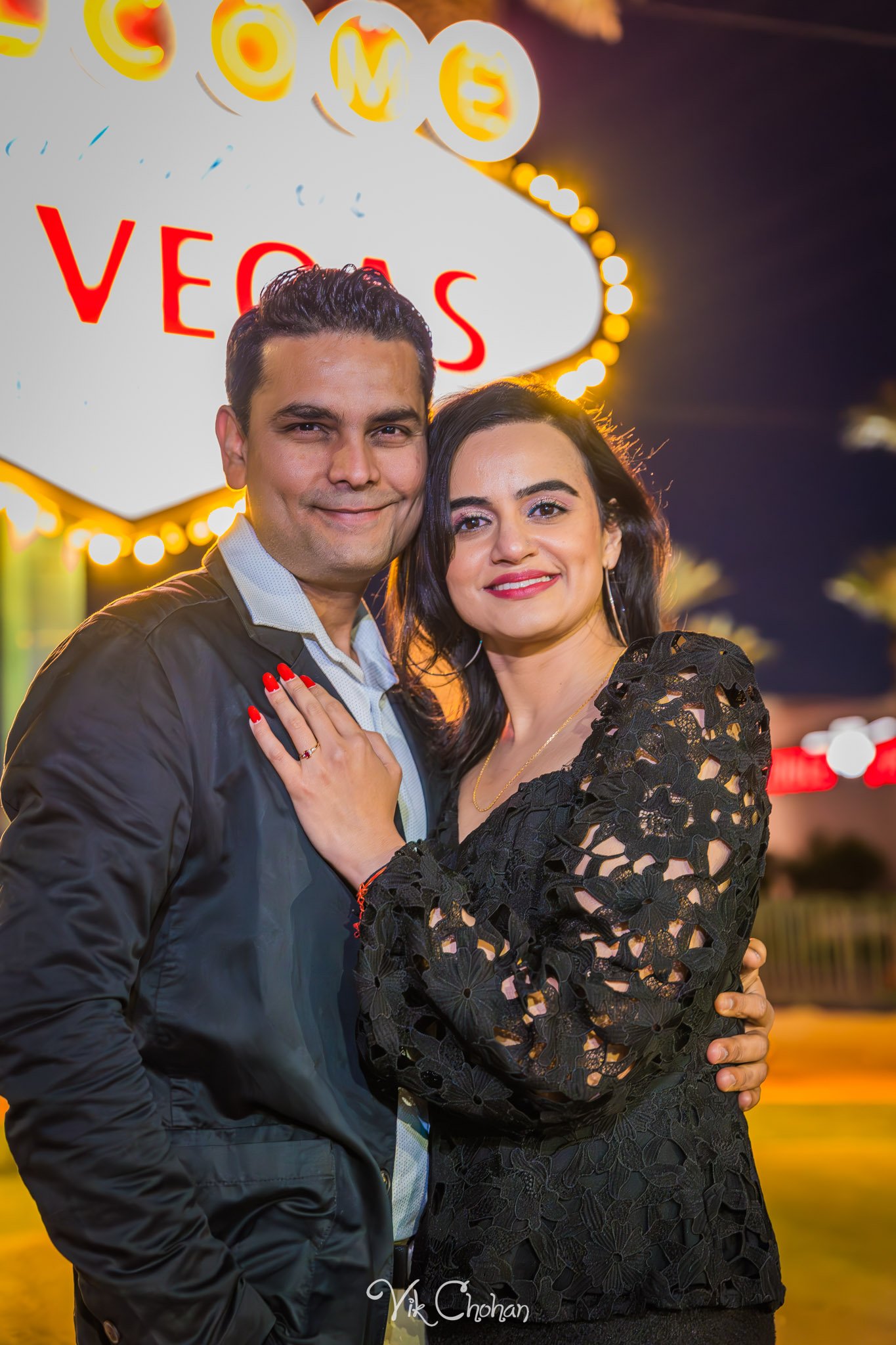 2023-12-24-Nishma-and-Maulik-Las-Vegas-Surprise-Engagement-Photography-Vik-Chohan-Photography-Photo-Booth-Social-Media-VCP-183.jpg