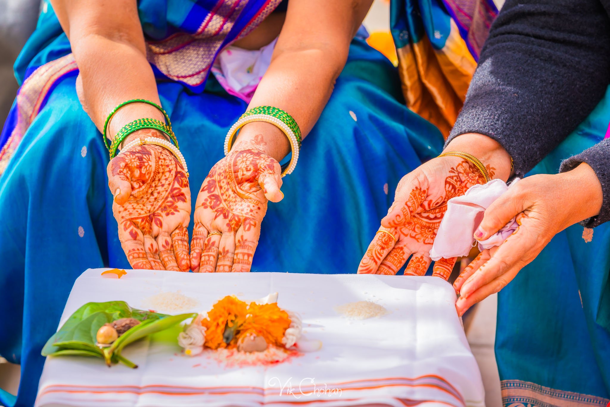 2024-01-05-Anuja-and-Parth-Marathi-Wedding-Hindu-Temple-Las-Vegas-Vik-Chohan-Photography-Photo-Booth-Social-Media-VCP-016.jpg