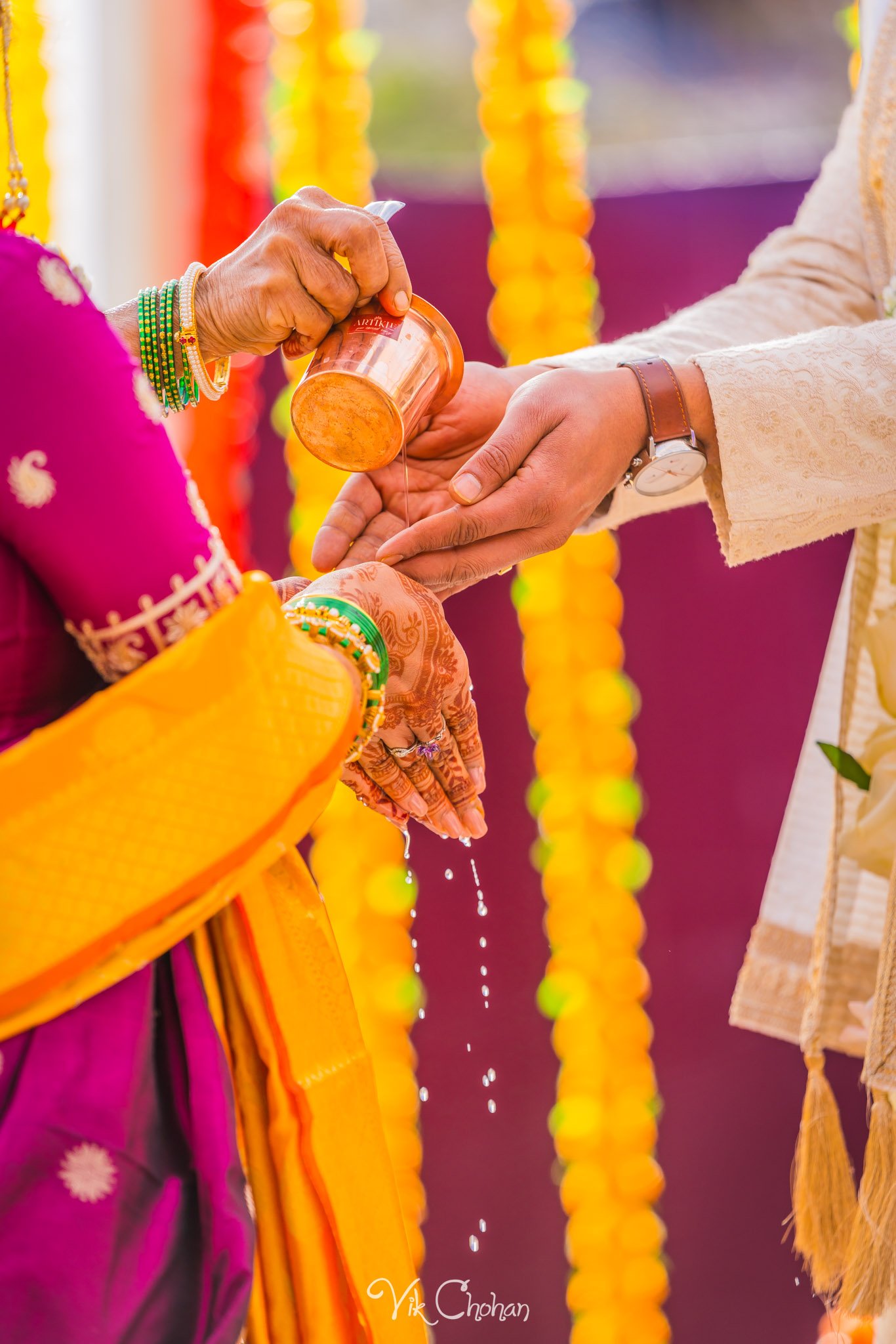 2024-01-05-Anuja-and-Parth-Marathi-Wedding-Hindu-Temple-Las-Vegas-Vik-Chohan-Photography-Photo-Booth-Social-Media-VCP-053.jpg