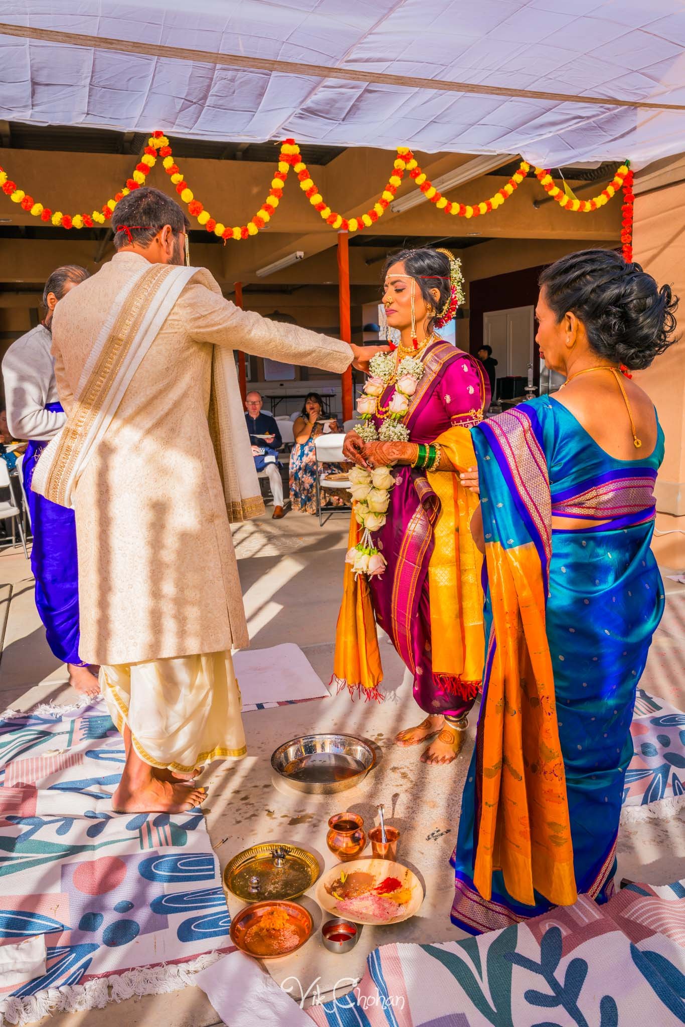 2024-01-05-Anuja-and-Parth-Marathi-Wedding-Hindu-Temple-Las-Vegas-Vik-Chohan-Photography-Photo-Booth-Social-Media-VCP-058.jpg