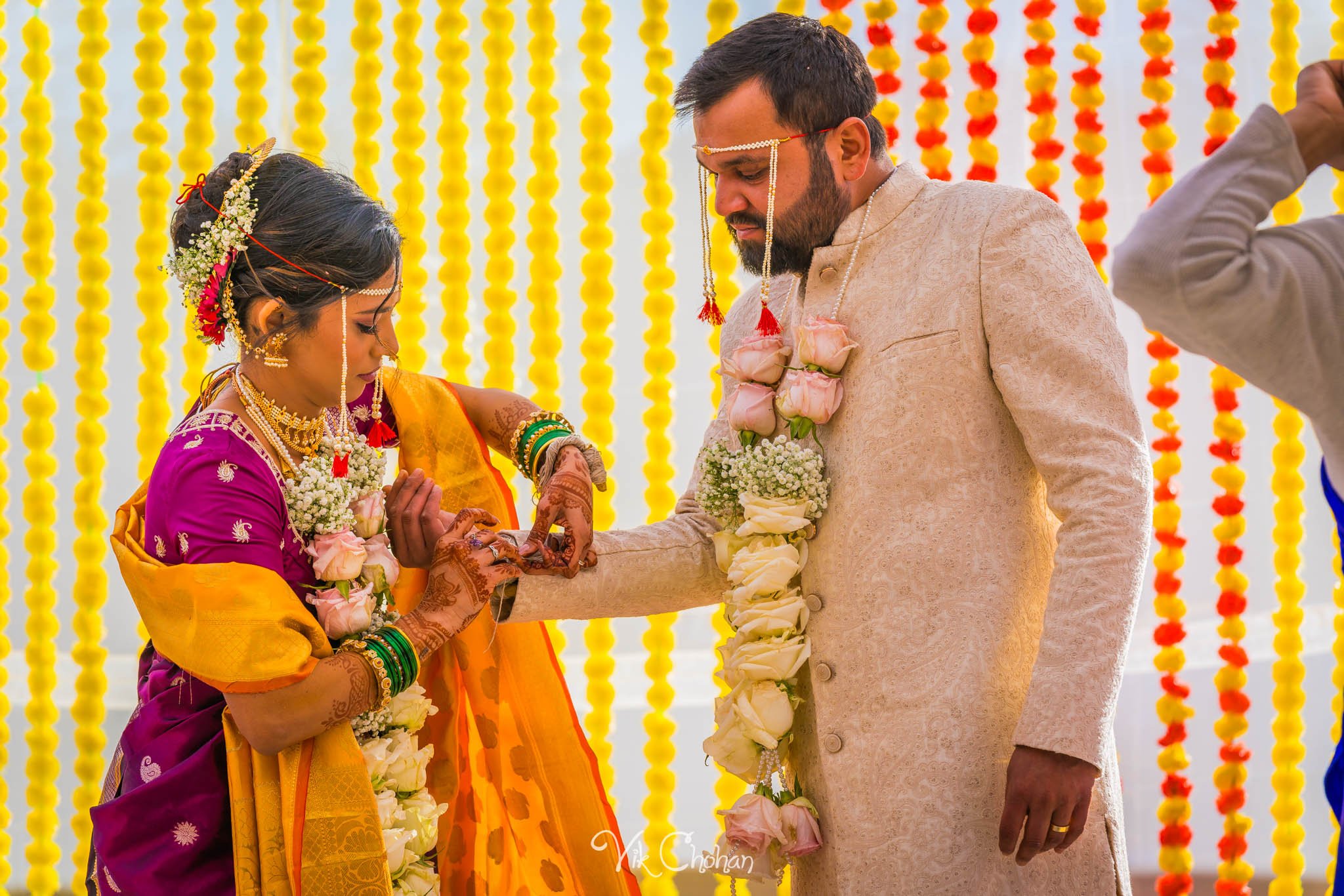 2024-01-05-Anuja-and-Parth-Marathi-Wedding-Hindu-Temple-Las-Vegas-Vik-Chohan-Photography-Photo-Booth-Social-Media-VCP-086.jpg