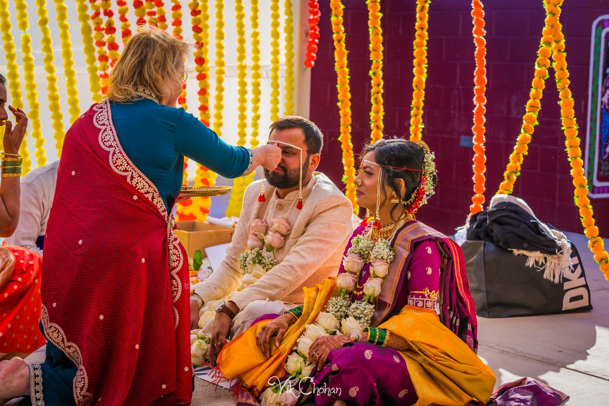 2024-01-05-Anuja-and-Parth-Marathi-Wedding-Hindu-Temple-Las-Vegas-Vik-Chohan-Photography-Photo-Booth-Social-Media-VCP-114.jpg