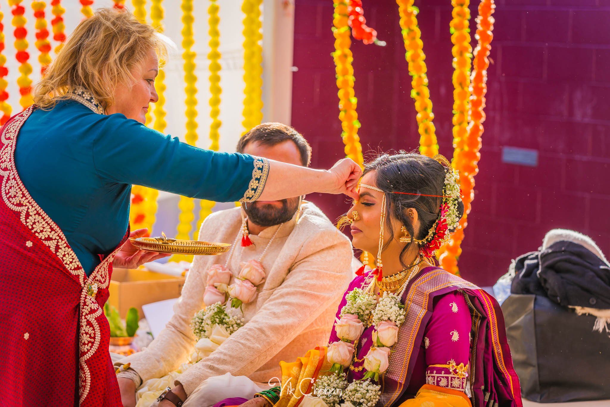 2024-01-05-Anuja-and-Parth-Marathi-Wedding-Hindu-Temple-Las-Vegas-Vik-Chohan-Photography-Photo-Booth-Social-Media-VCP-115.jpg